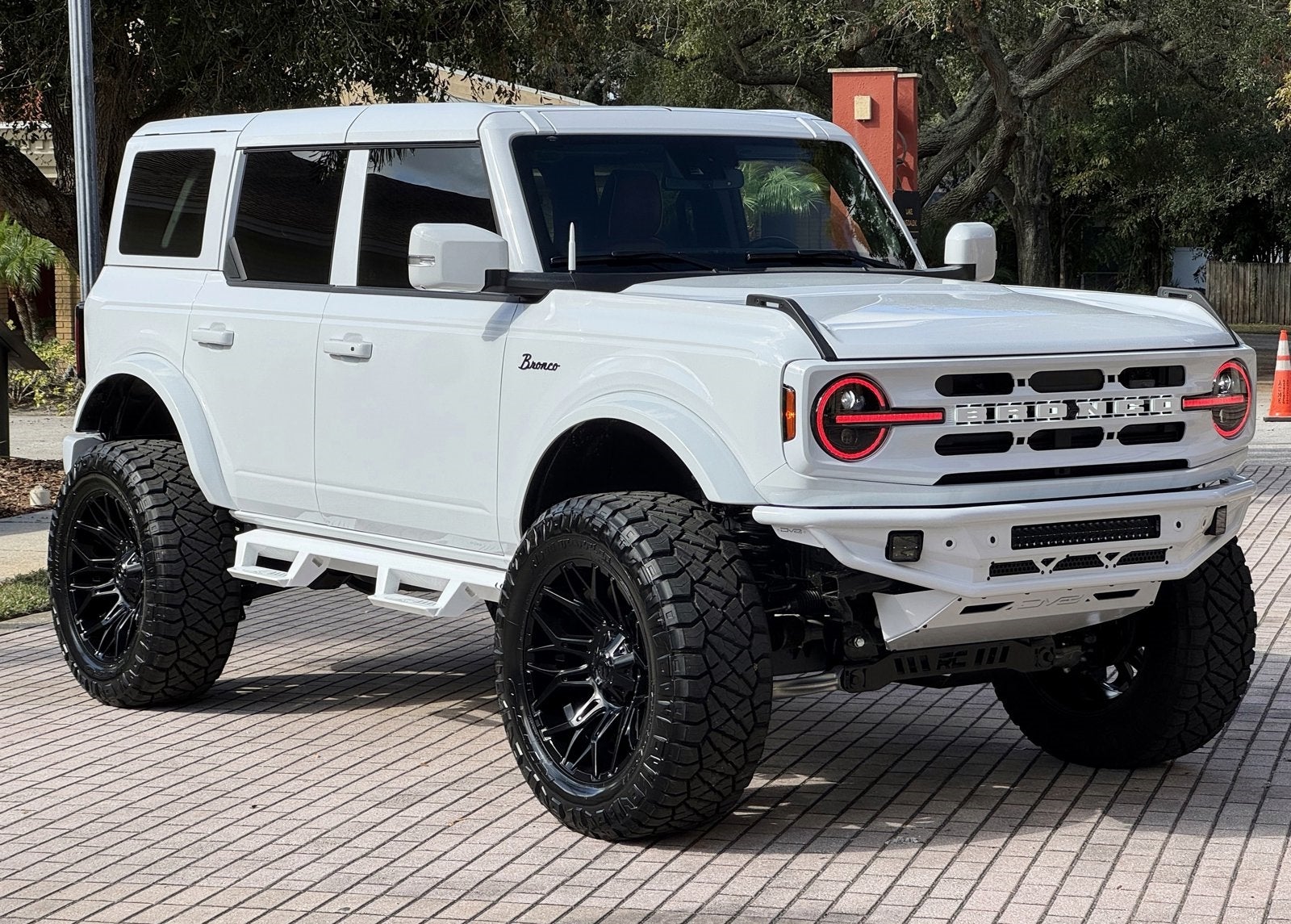 2024 Ford Bronco Outer Banks V6 Luxury Pkg