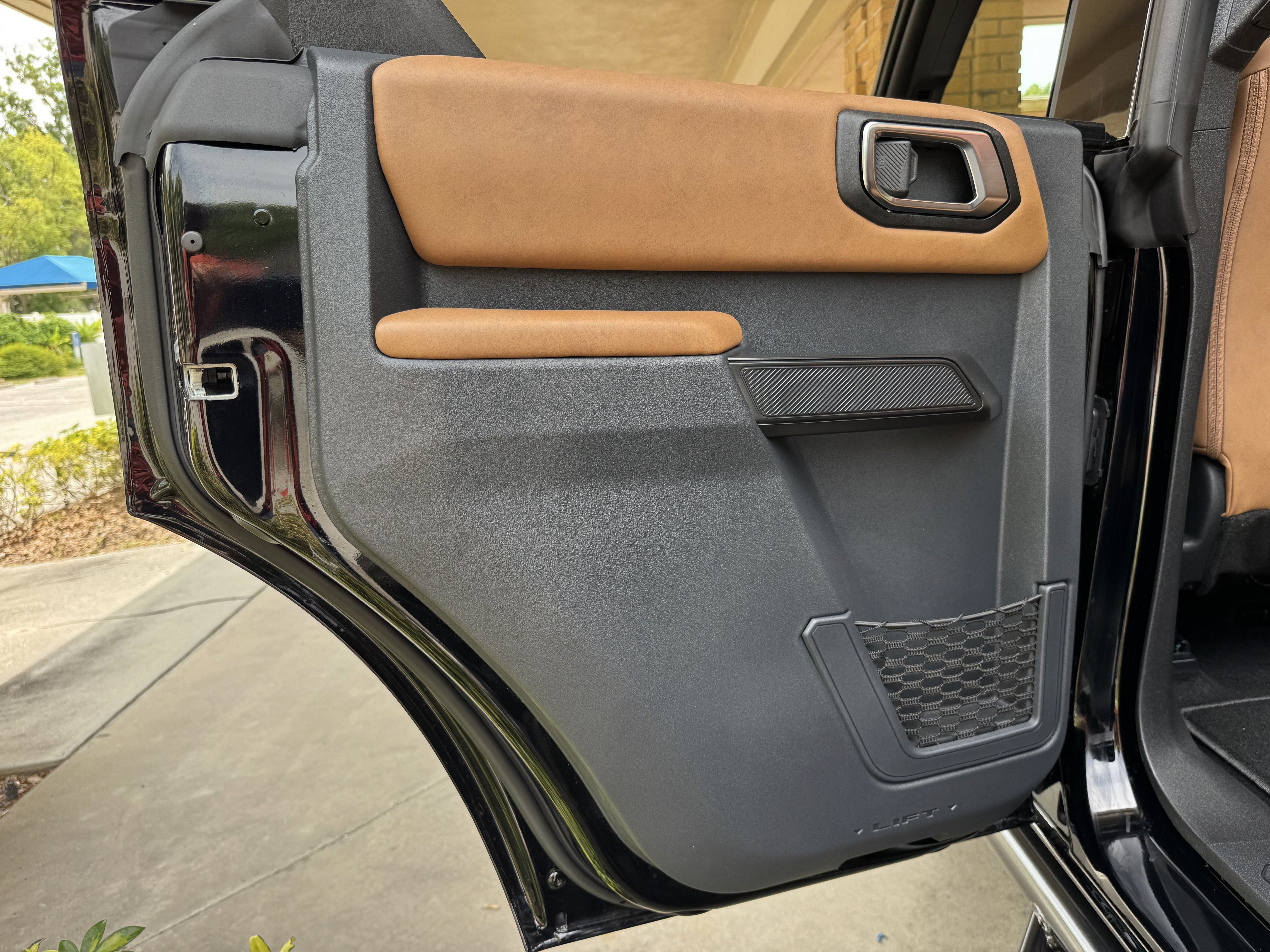 2025 Ford Bronco Outer Banks V6 Luxury Package Hard Top Custom Lifted