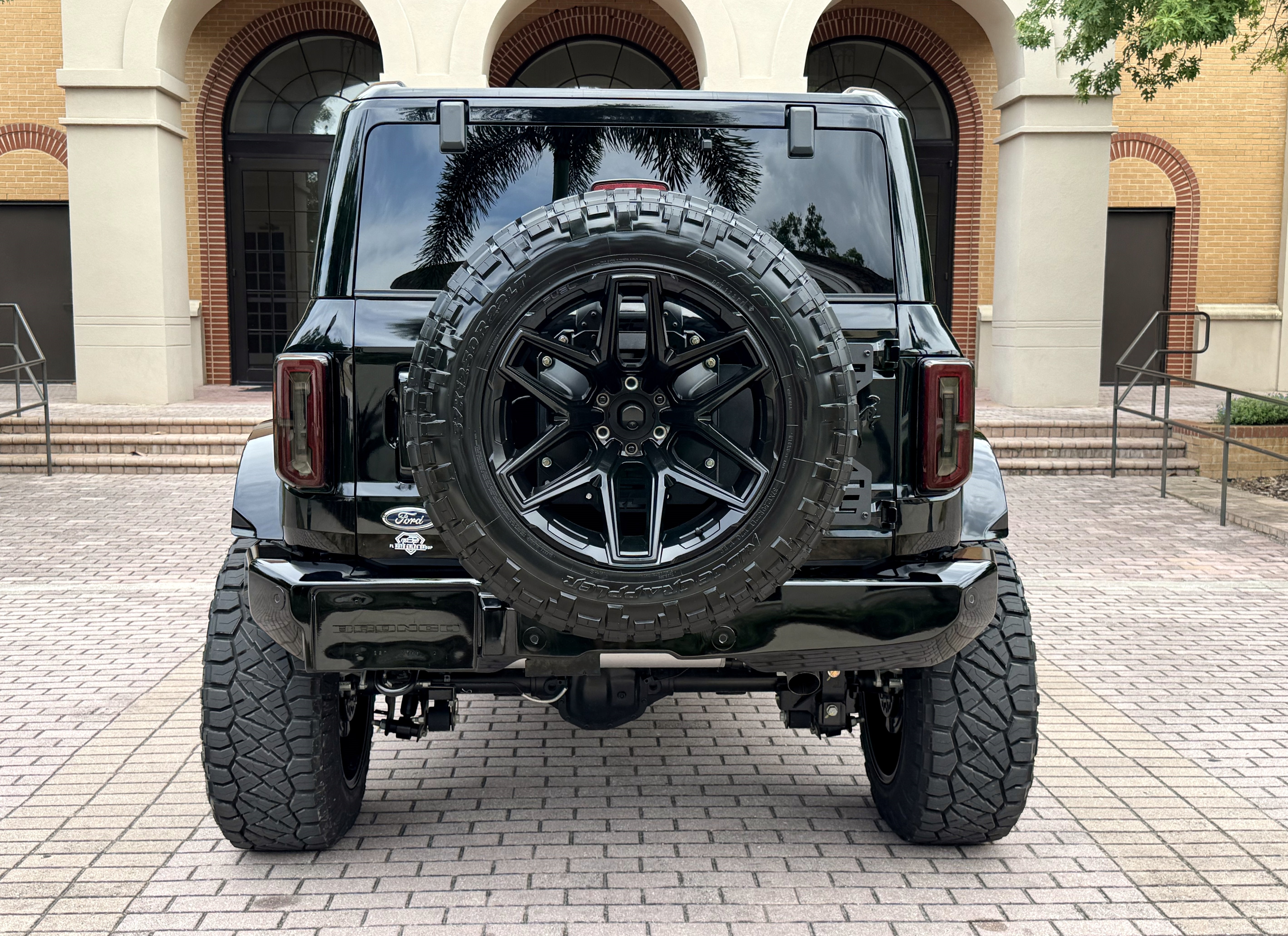 2025 Ford Bronco Outer Banks V6 Luxury Package Hard Top Custom Lifted