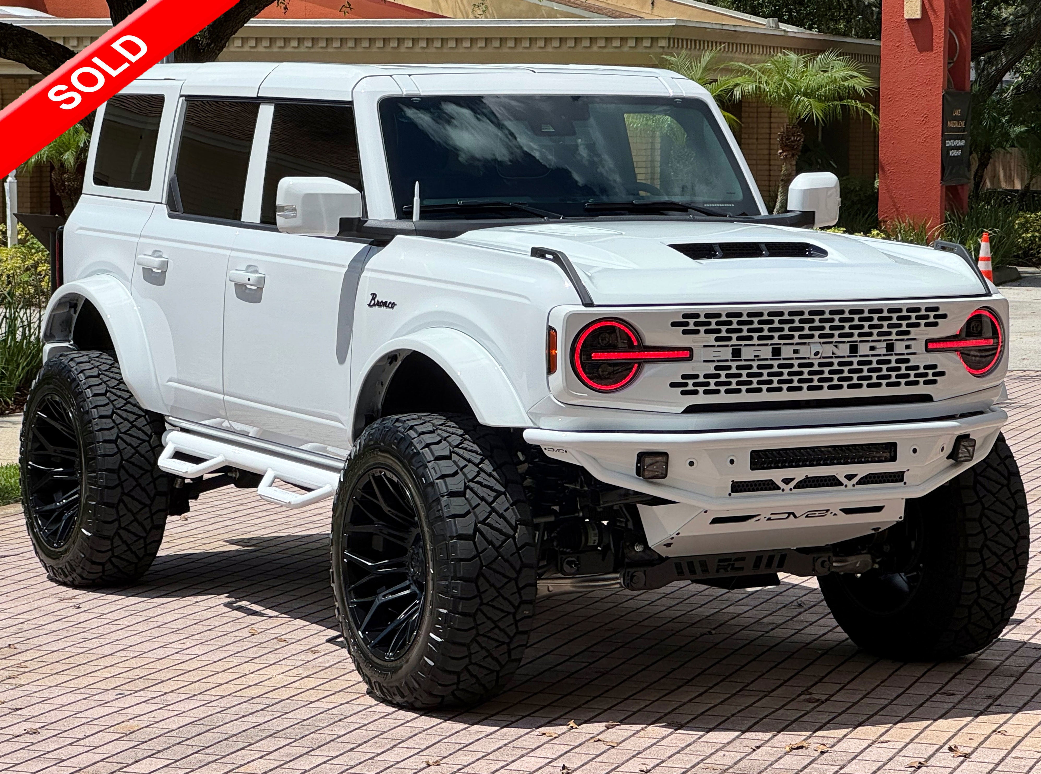 2025 Ford Bronco Outer Banks V6 Luxury Package Hard Top Custom Lifted