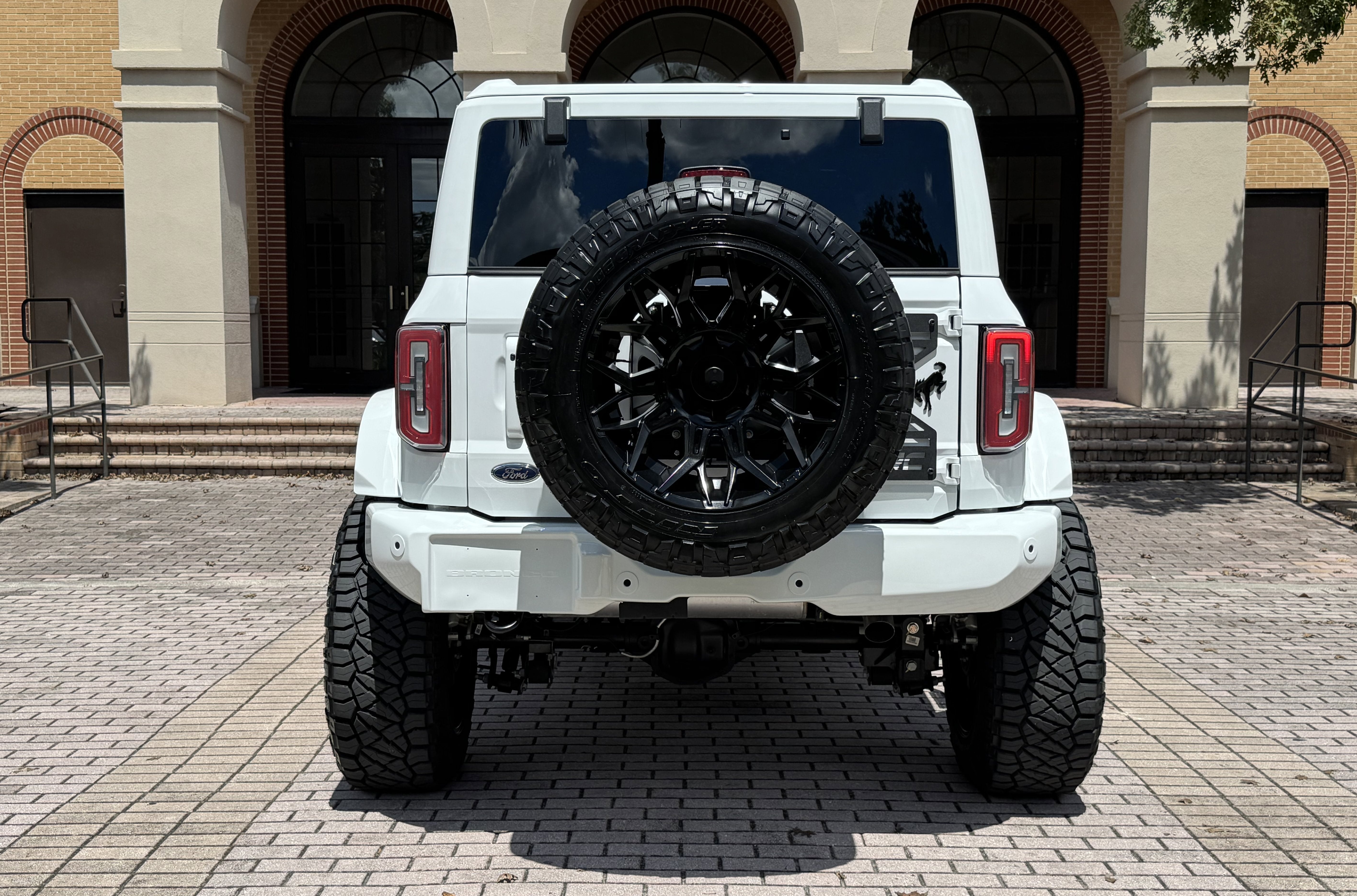 2025 Ford Bronco Outer Banks V6 Luxury Package Hard Top Custom Lifted