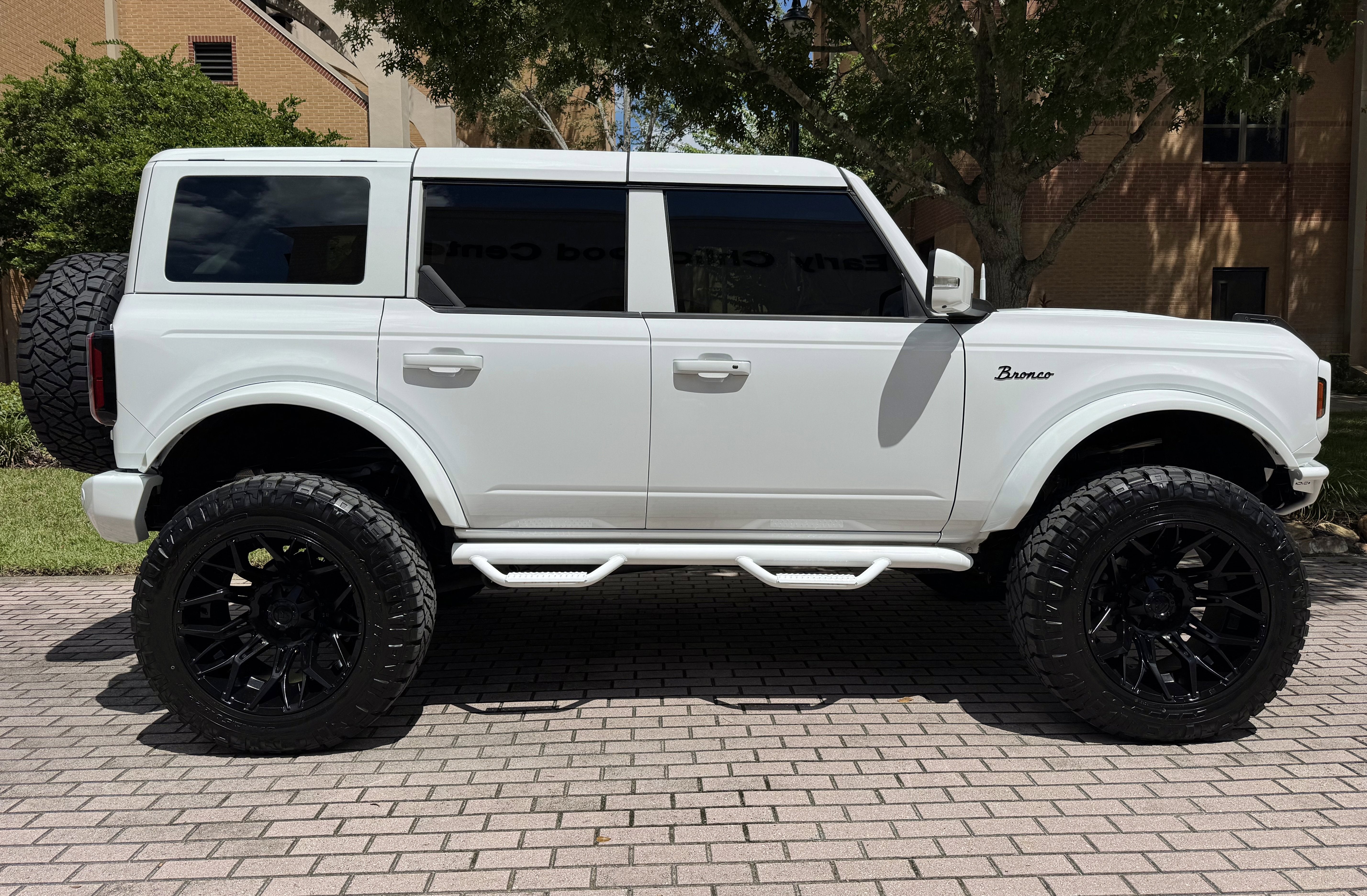 2025 Ford Bronco Outer Banks V6 Luxury Package Hard Top Custom Lifted