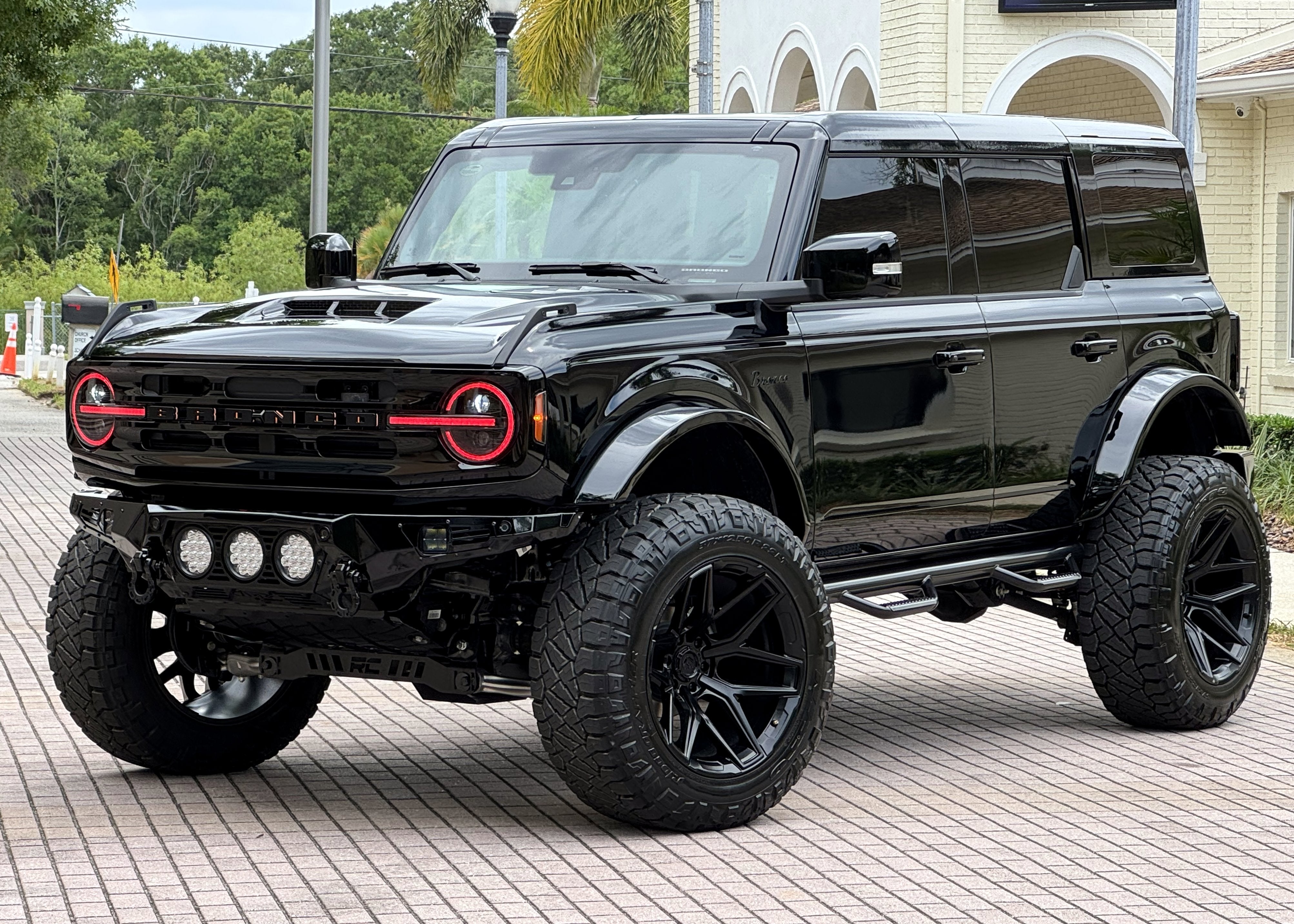 2025 Ford Bronco Outer Banks V6 Luxury Package Hard Top Custom Lifted