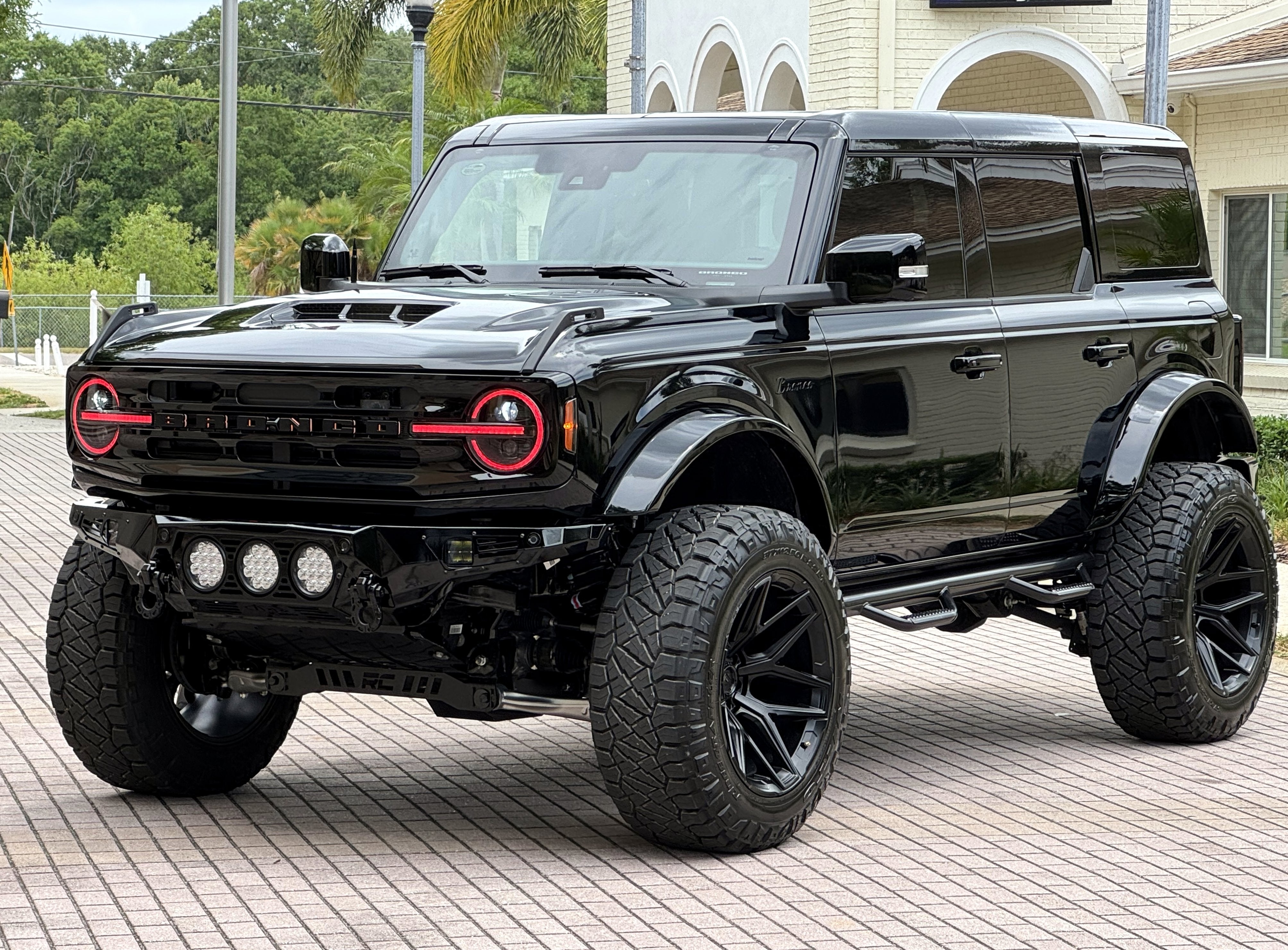 2025 Ford Bronco Outer Banks V6 Luxury Package Hard Top Custom Lifted