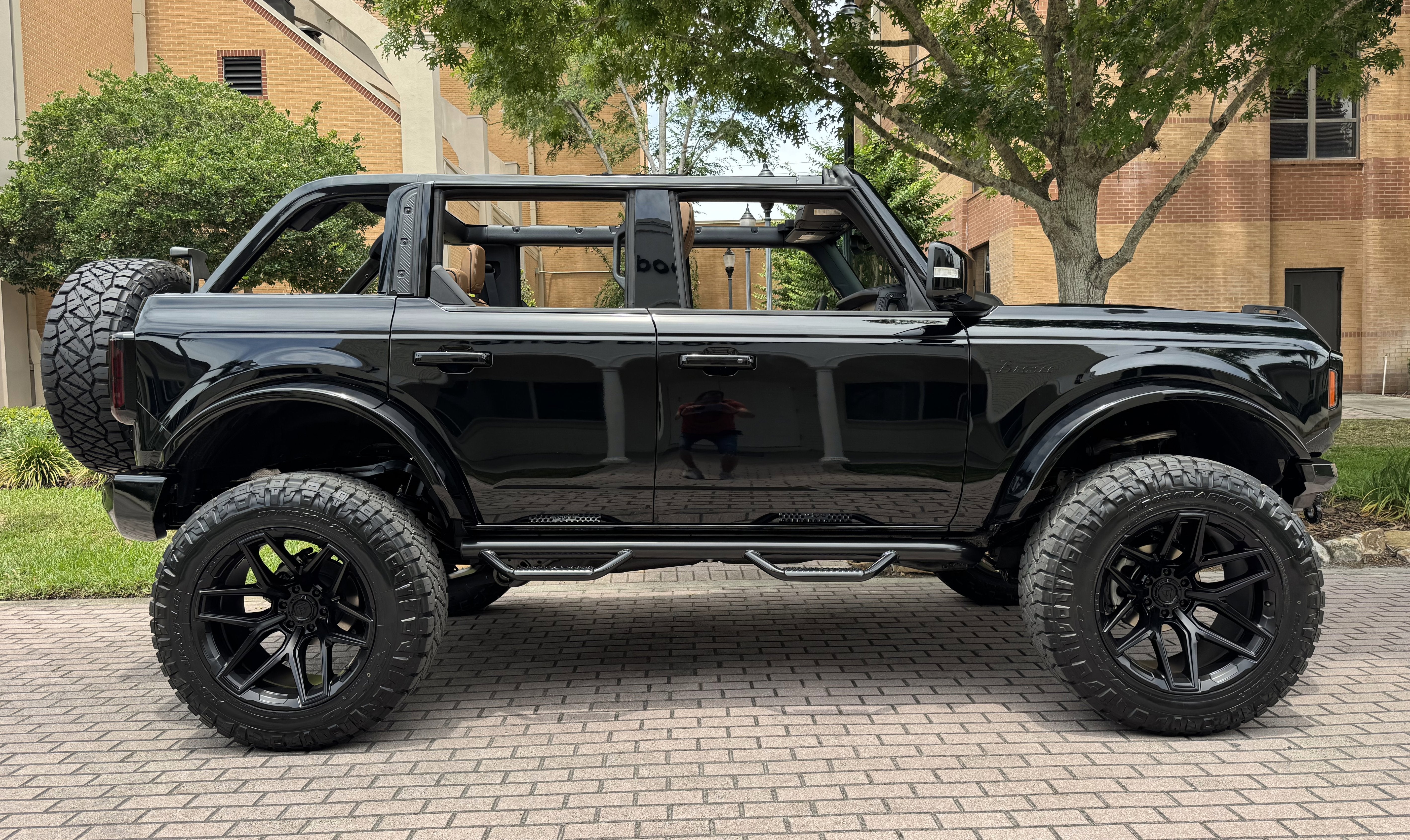 2025 Ford Bronco Outer Banks V6 Luxury Package Hard Top Custom Lifted