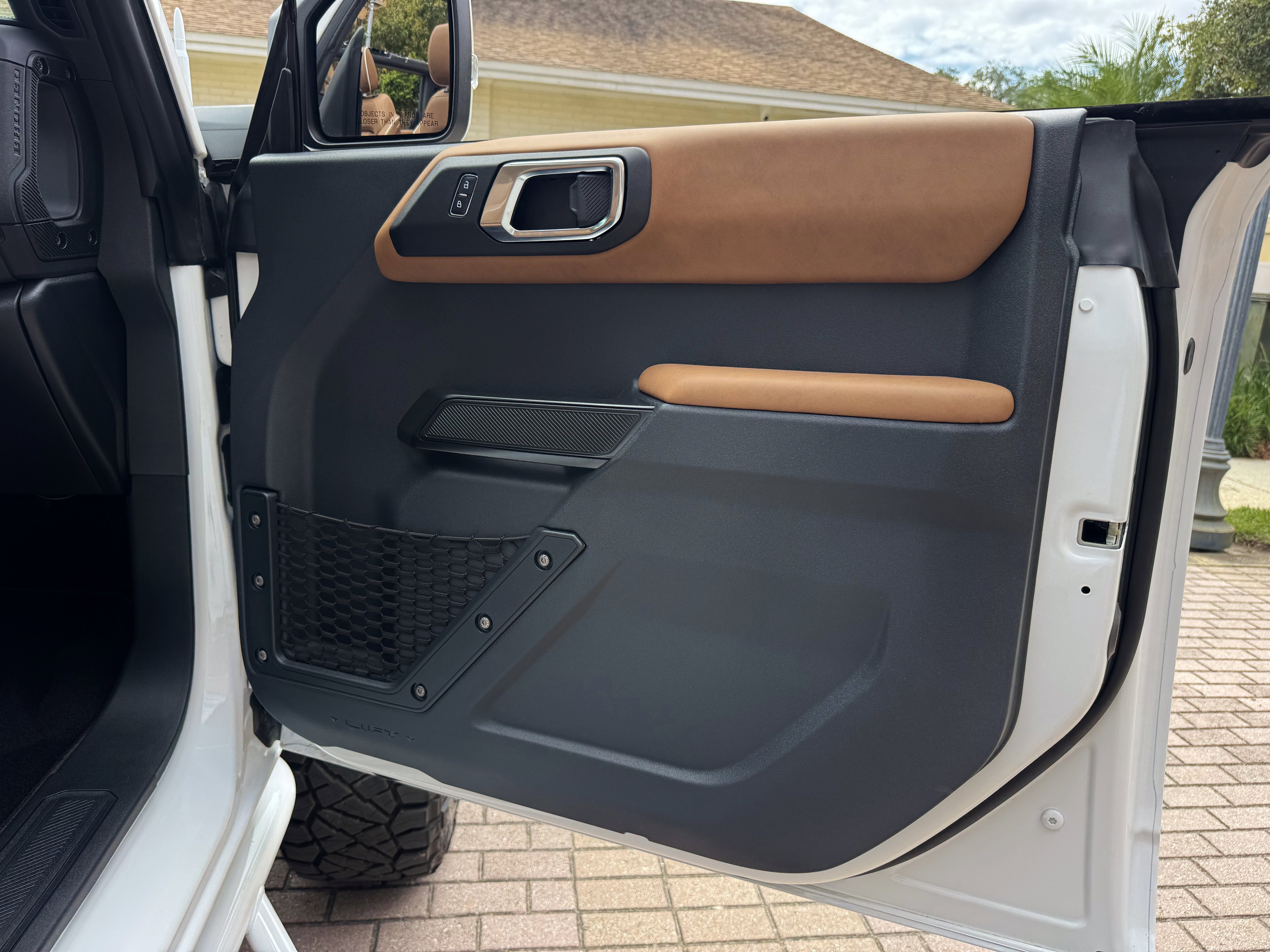 2025 Ford Bronco V6 Outer Banks Luxury Package Custom Lifted