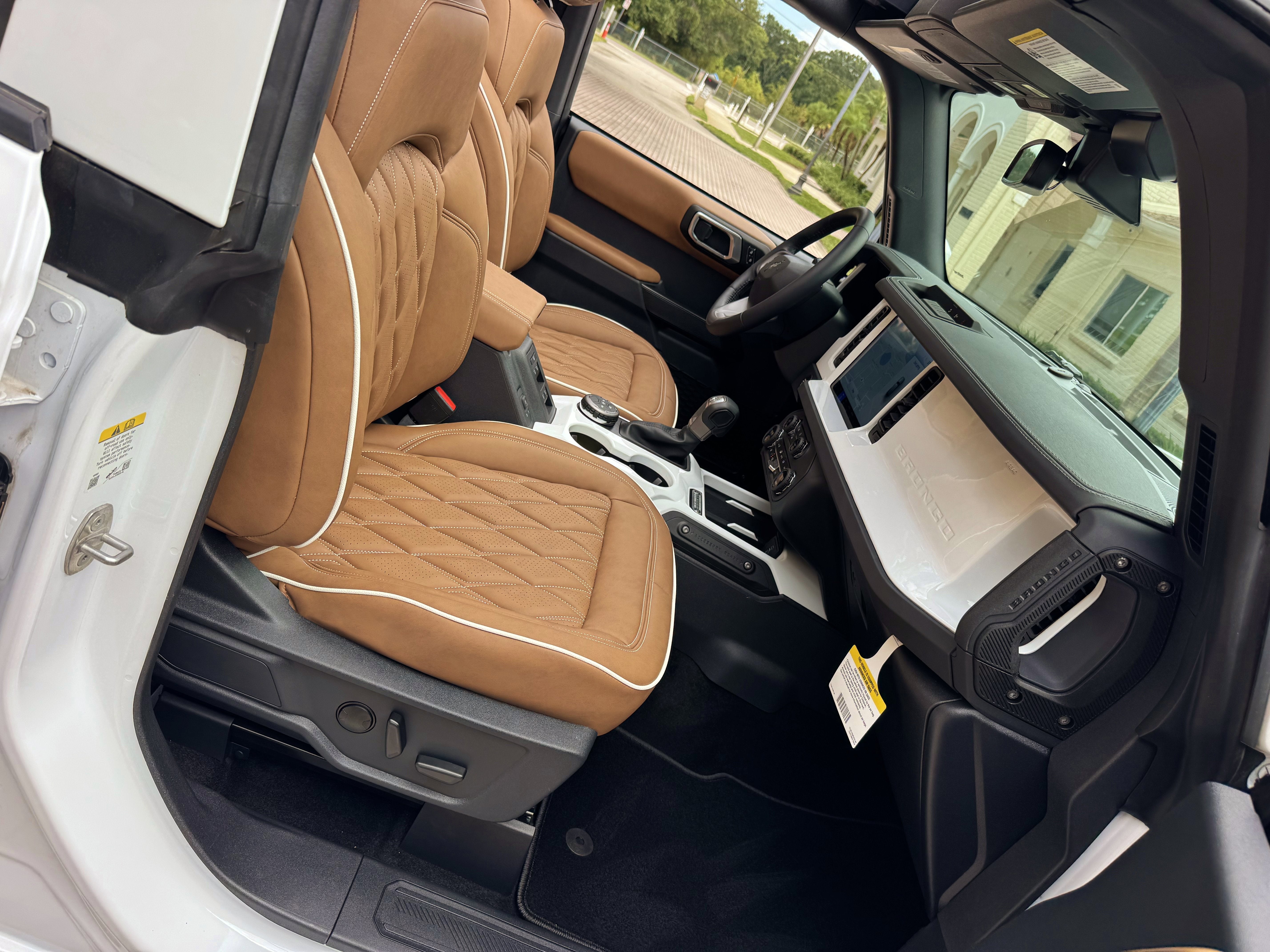 2025 Ford Bronco V6 Outer Banks Luxury Package Custom Lifted