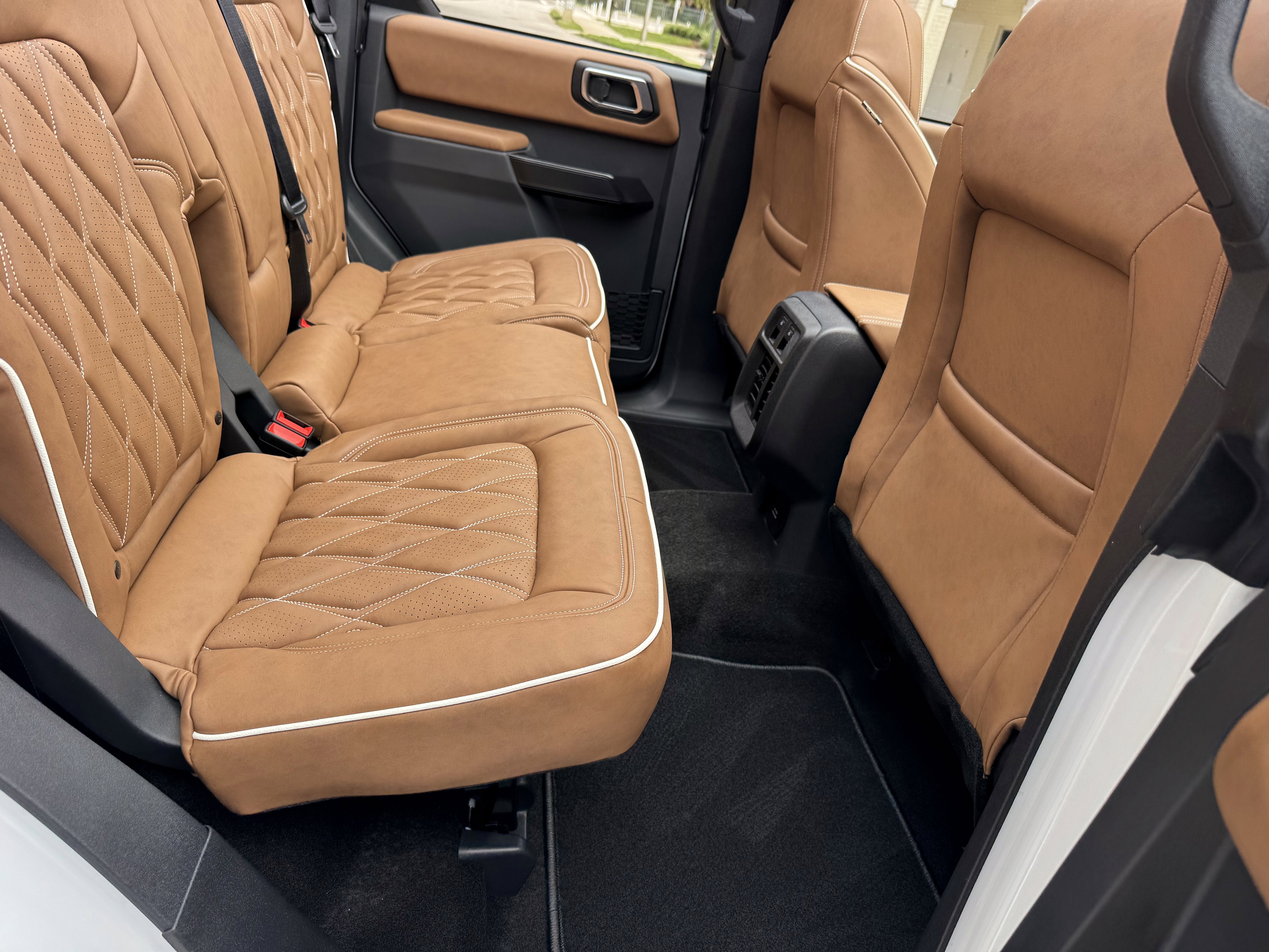 2025 Ford Bronco V6 Outer Banks Luxury Package Custom Lifted