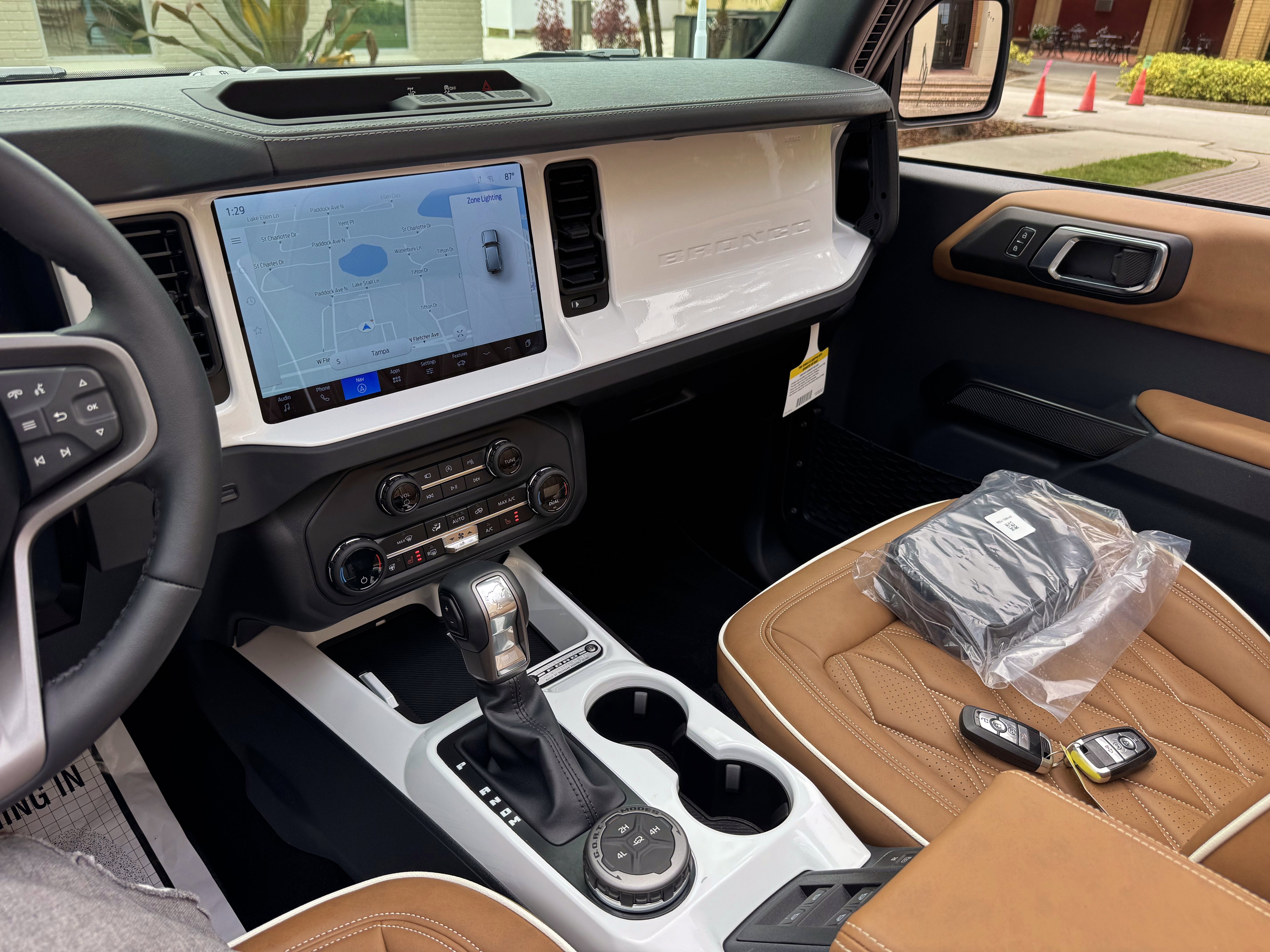 2025 Ford Bronco V6 Outer Banks Luxury Package Custom Lifted