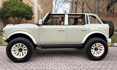 2025 Ford Bronco V6 Wimbledon White Retro Outer Banks Luxury Pkg Custom Lifted