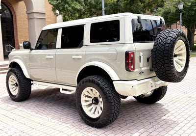 2026 Ford Bronco V6 Wimbledon White Retro Outer Banks Luxury Pkg Custom Lifted