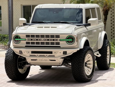 2026 Ford Bronco V6 Wimbledon White Retro Outer Banks Luxury Pkg Custom Lifted