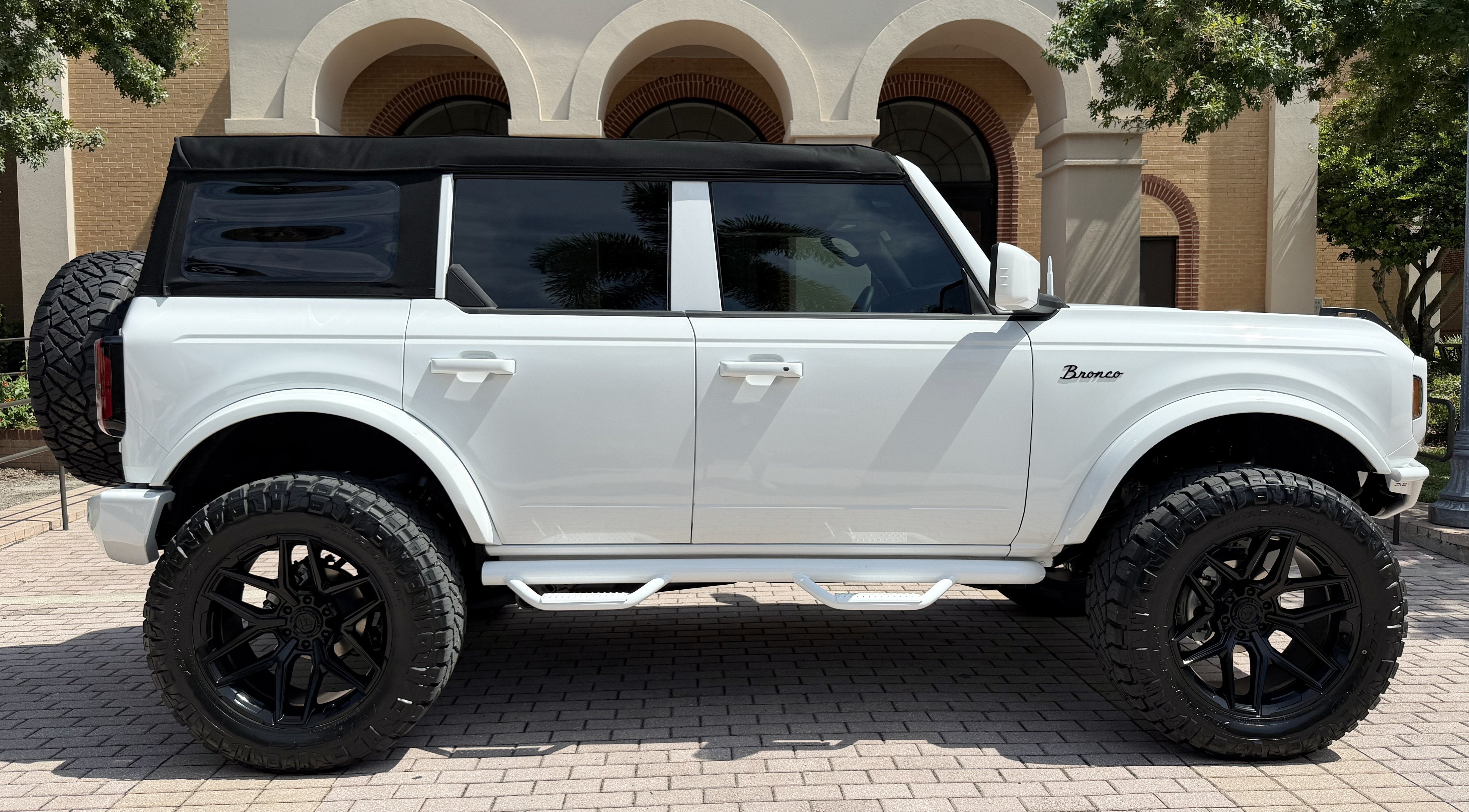 2026 Ford Bronco Outer Banks V6 Custom Lifted
