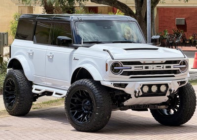 2026 Ford Bronco V6 Outer Banks Black Appearance Package Luxury Package