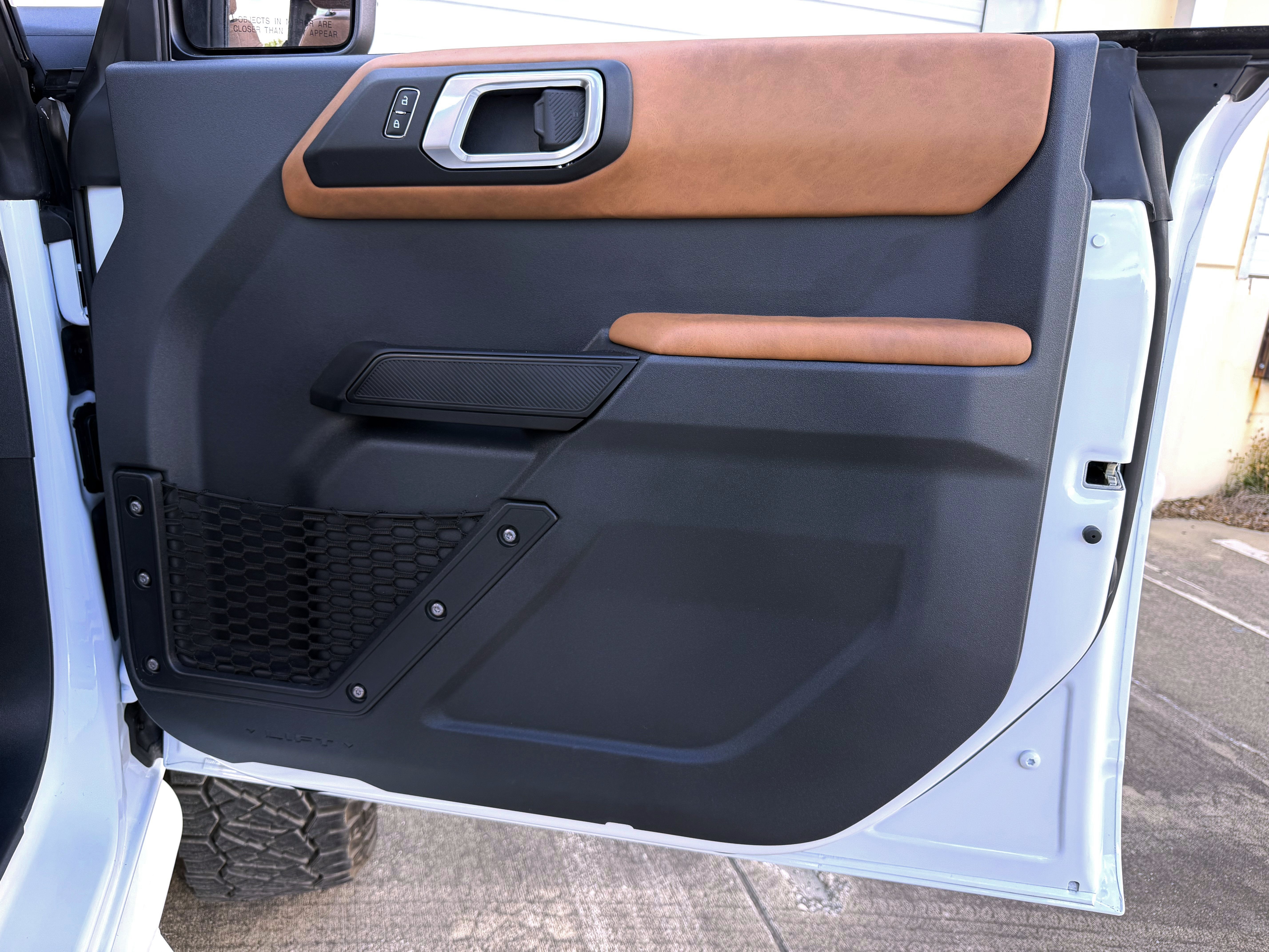 2026 Ford Bronco V6 Outer Banks Black Appearance Package Luxury Package