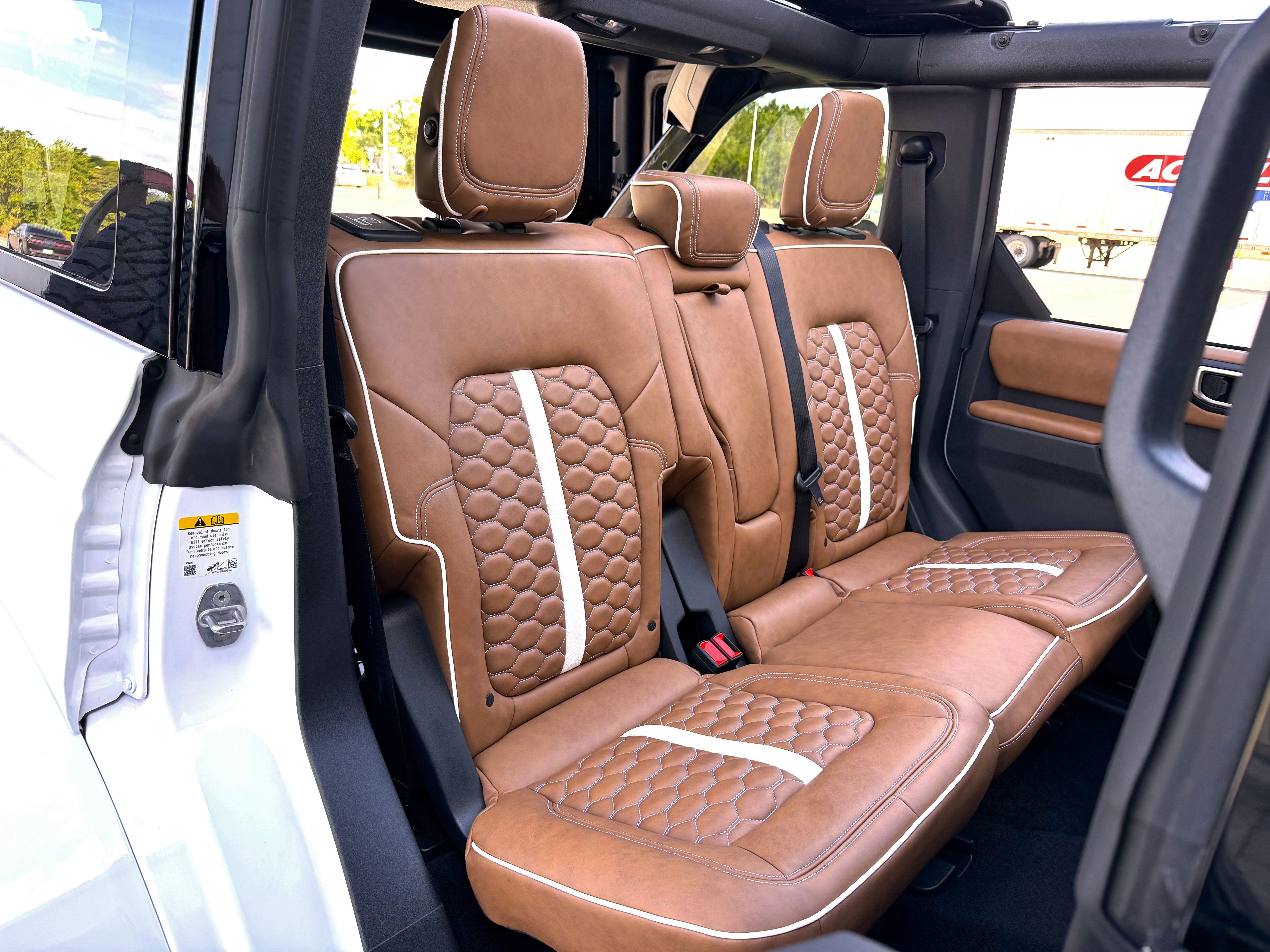 2026 Ford Bronco V6 Outer Banks Black Appearance Package Luxury Package
