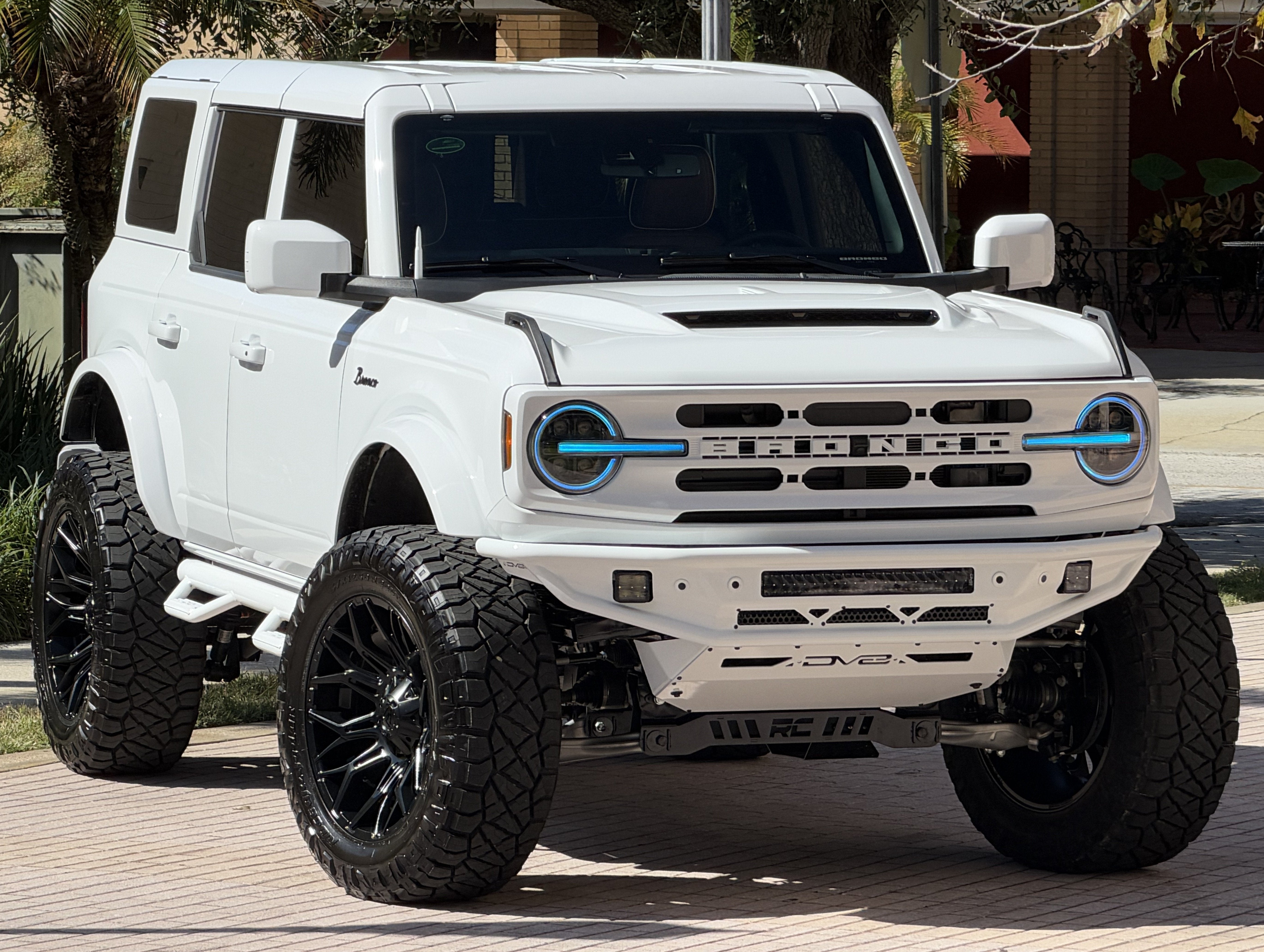 2026 Ford Bronco V6 Outer Banks Luxury Package Hard Top Custom Lifted