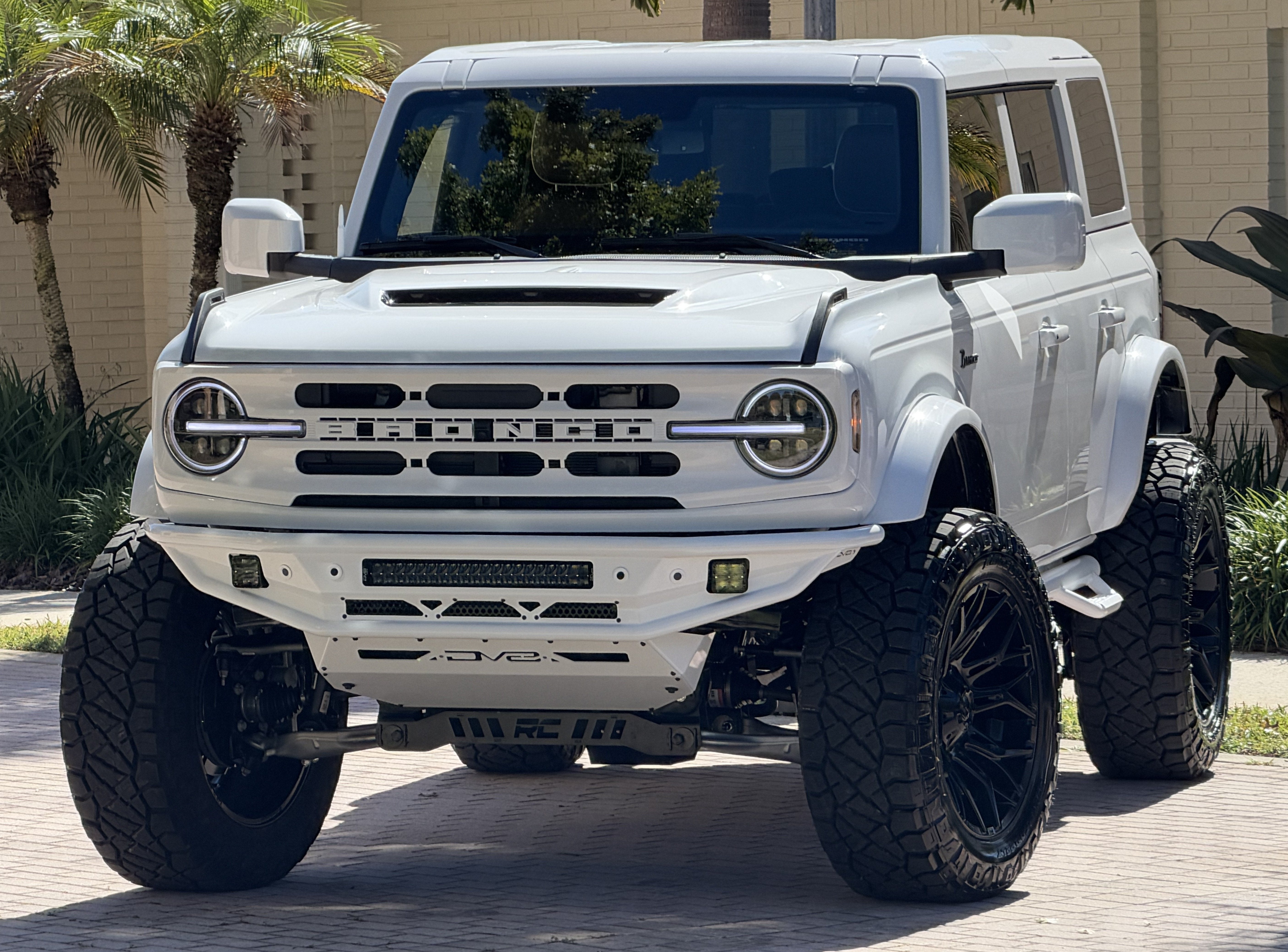 2026 Ford Bronco V6 Outer Banks Luxury Package Hard Top Custom Lifted