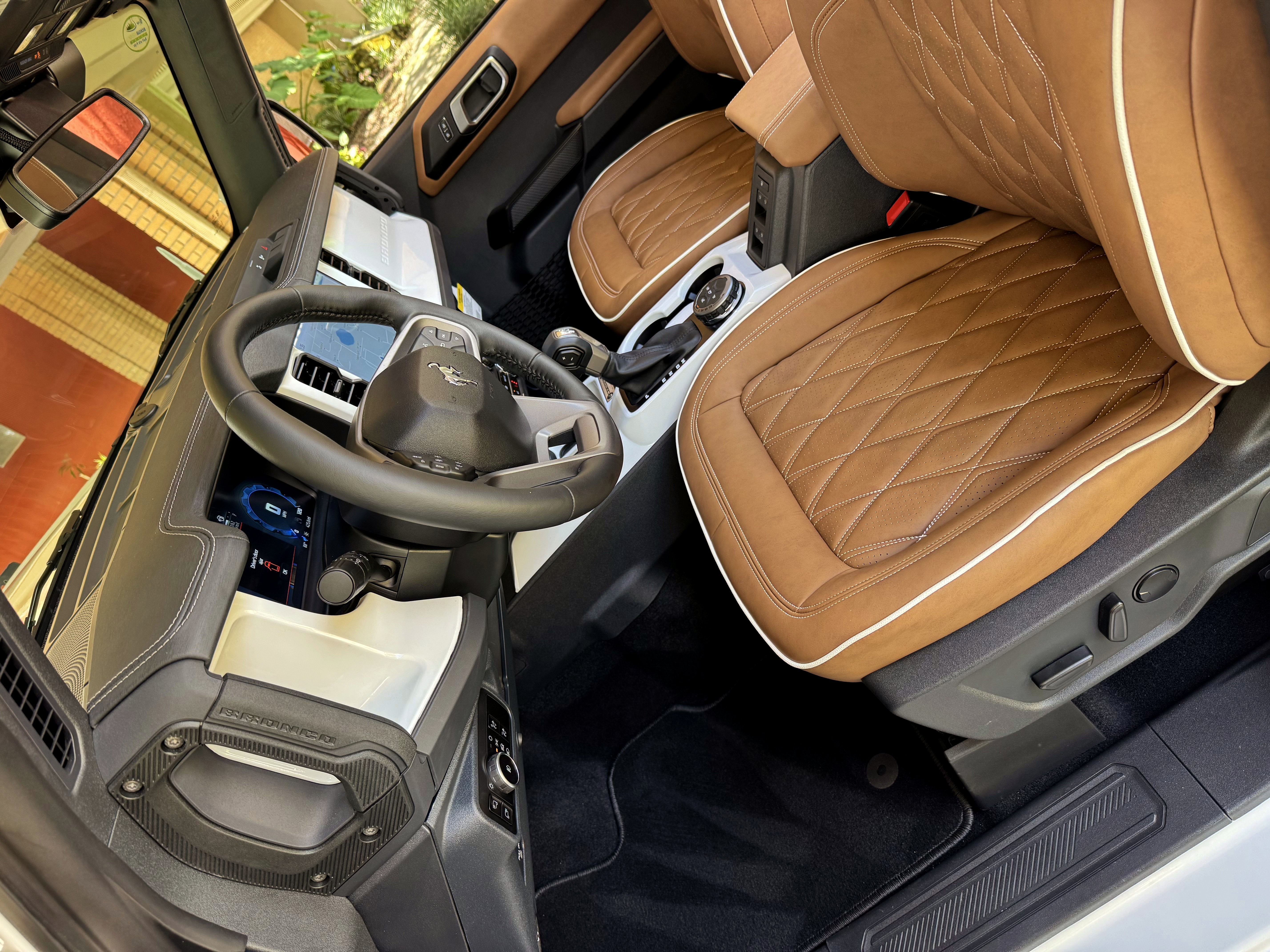 2026 Ford Bronco V6 Outer Banks Luxury Package Hard Top Custom Lifted