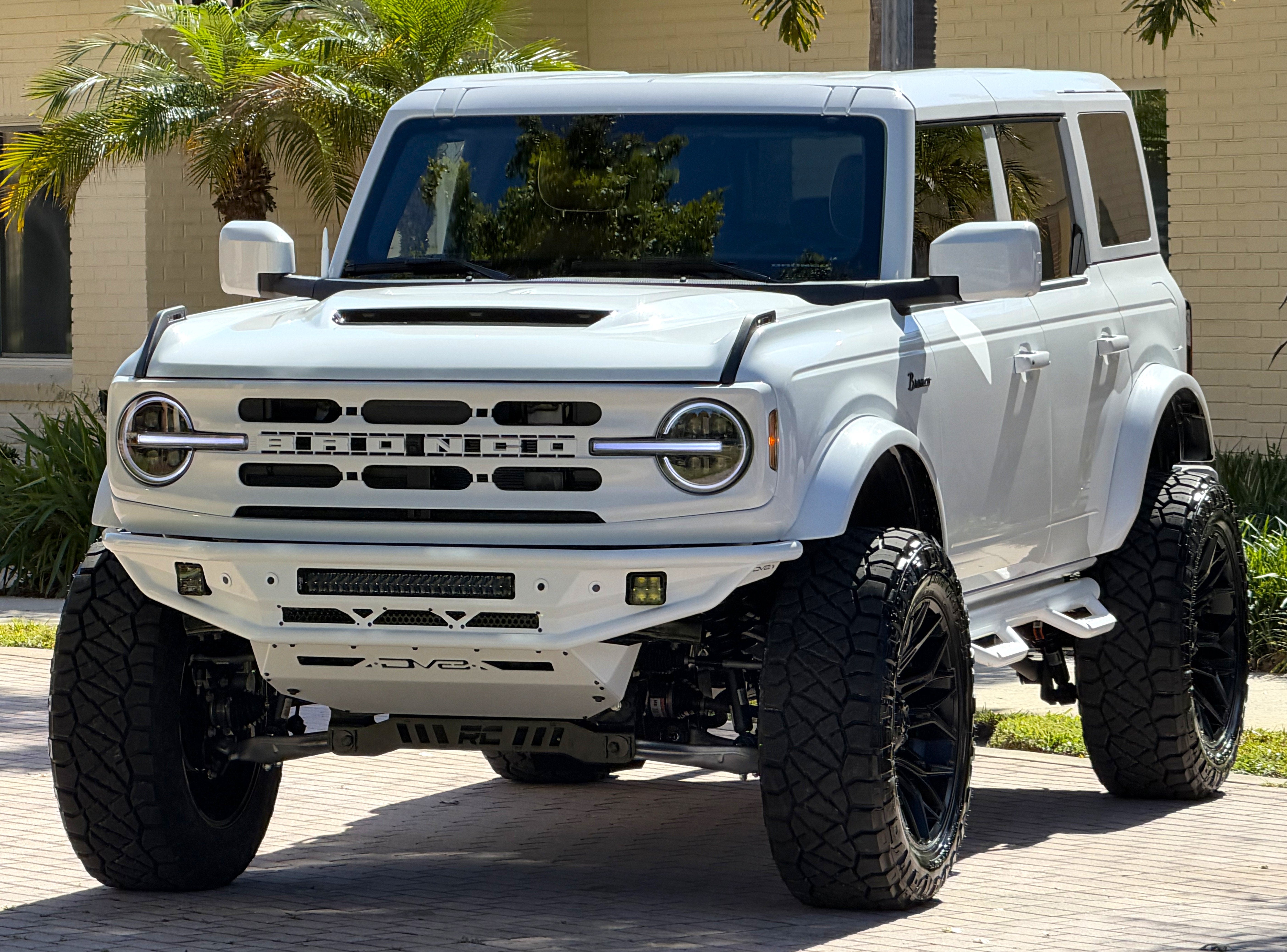 2026 Ford Bronco V6 Outer Banks Luxury Package Hard Top Custom Lifted
