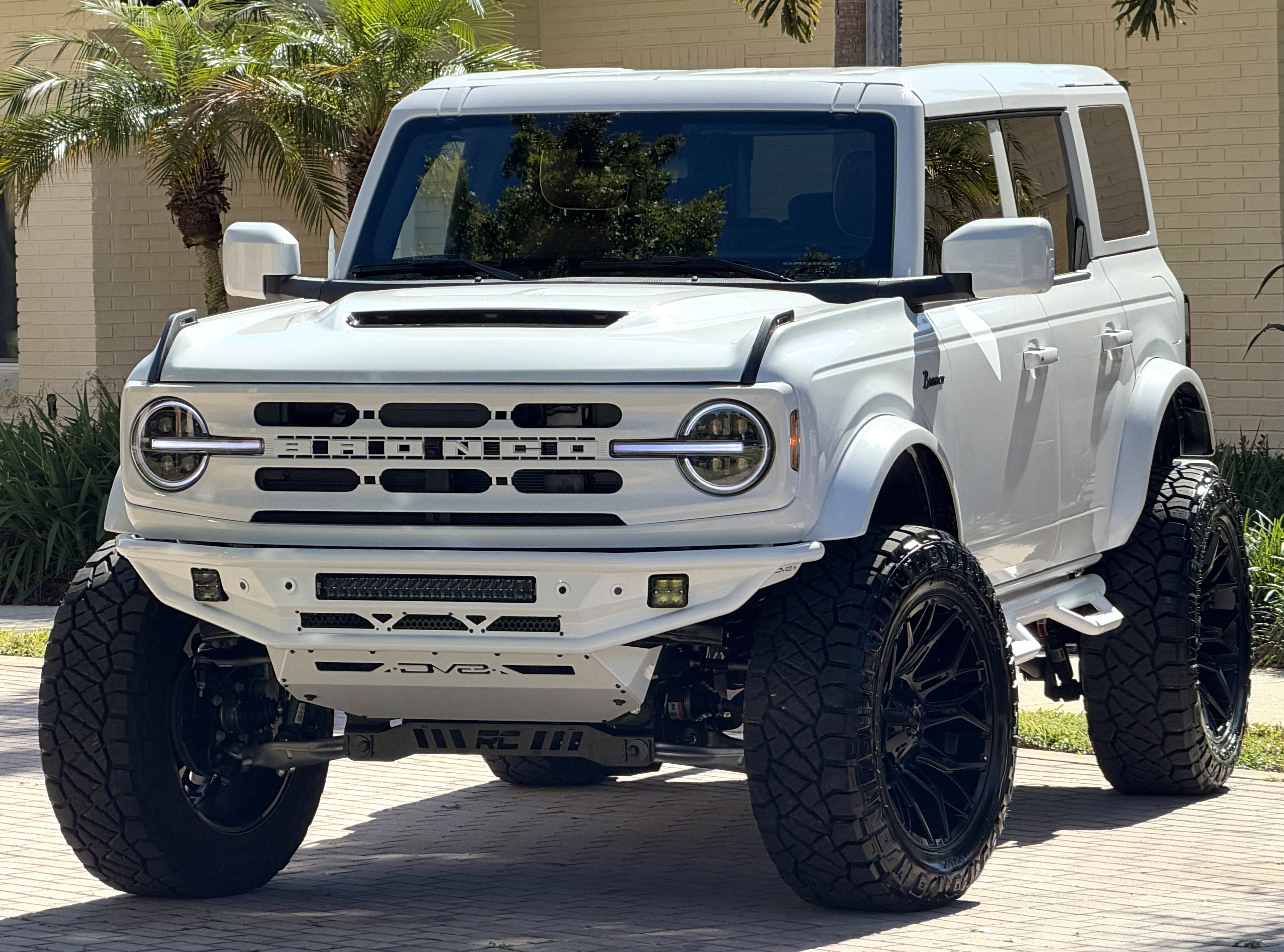 2026 Ford Bronco V6 Outer Banks Luxury Package Hard Top Custom Lifted