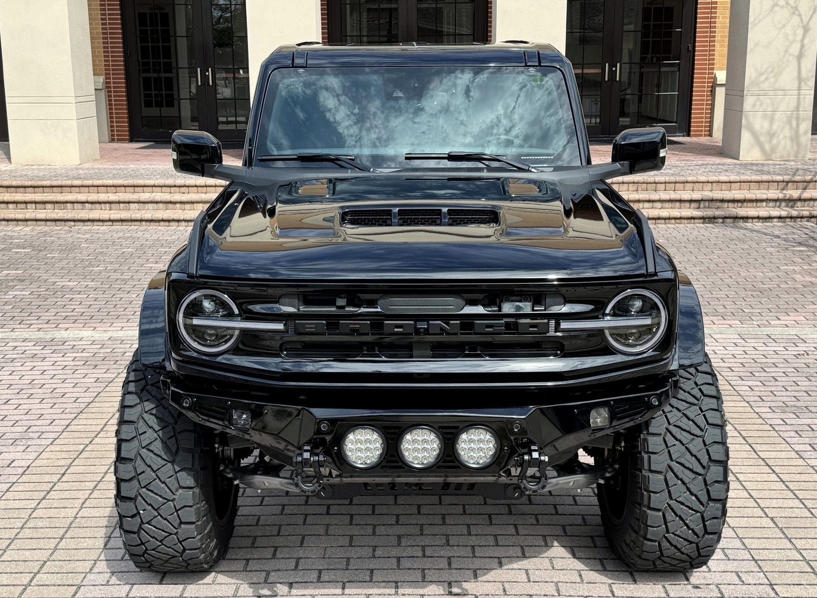 2024 Ford Bronco Outer Banks V6 Luxury Package Custom Lifted
