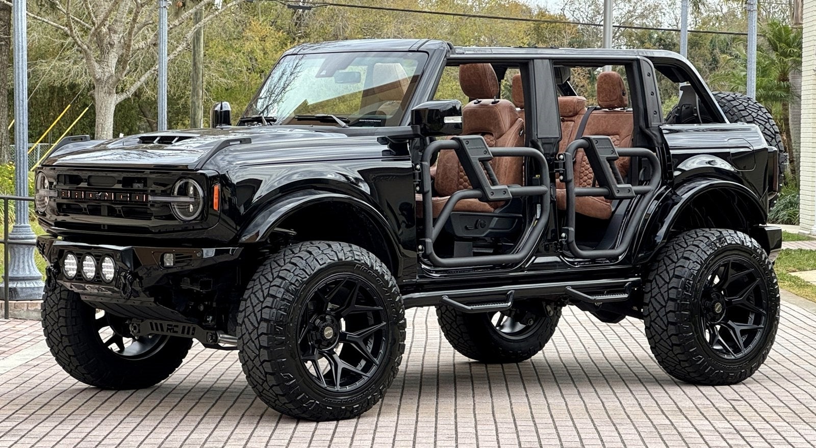 2024 Ford Bronco Outer Banks V6 Luxury Package Custom Lifted