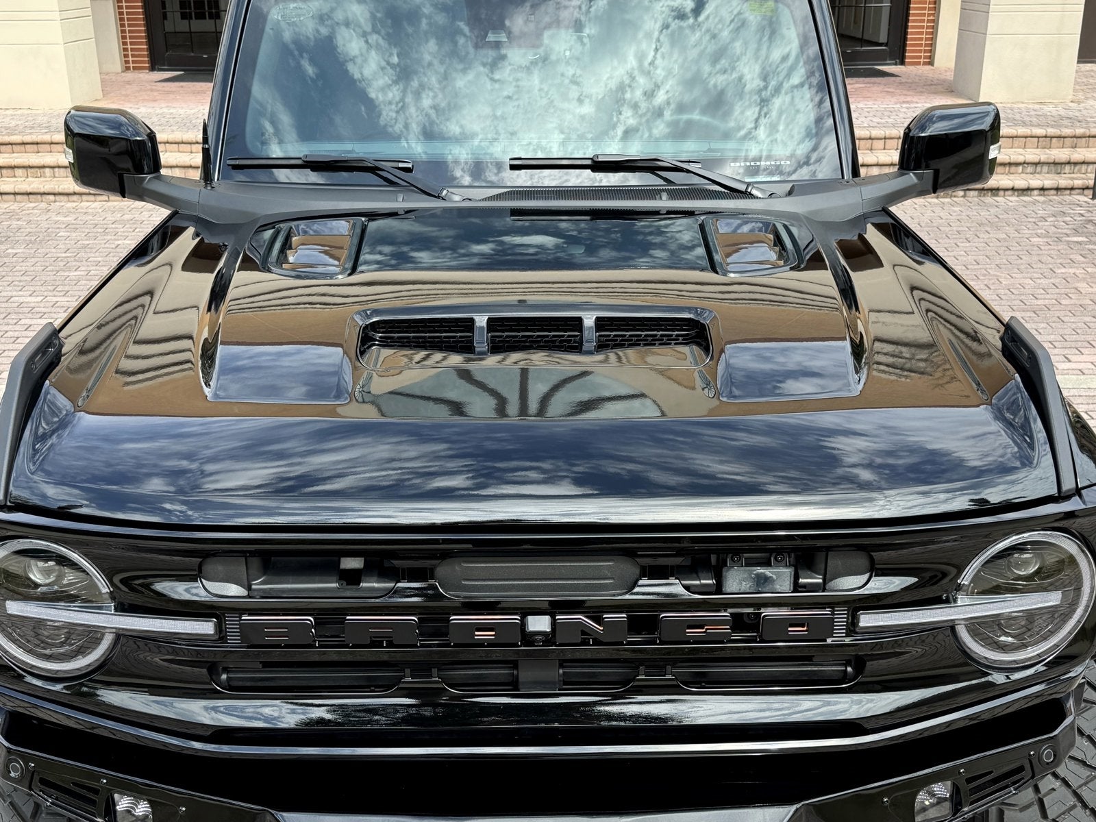 2024 Ford Bronco Outer Banks V6 Luxury Package Custom Lifted