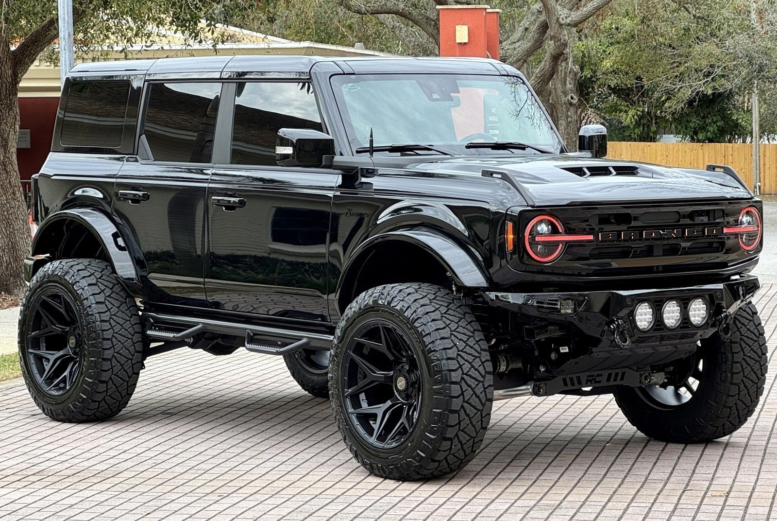 2024 Ford Bronco Outer Banks V6 Luxury Package Custom Lifted