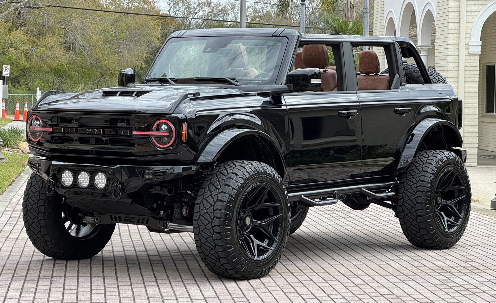 2024 Ford Bronco Outer Banks V6 Luxury Package Custom Lifted