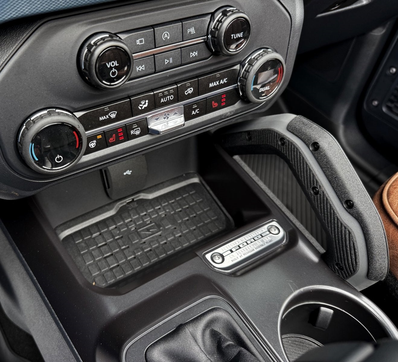 2024 Ford Bronco Outer Banks V6 Luxury Package Custom Lifted