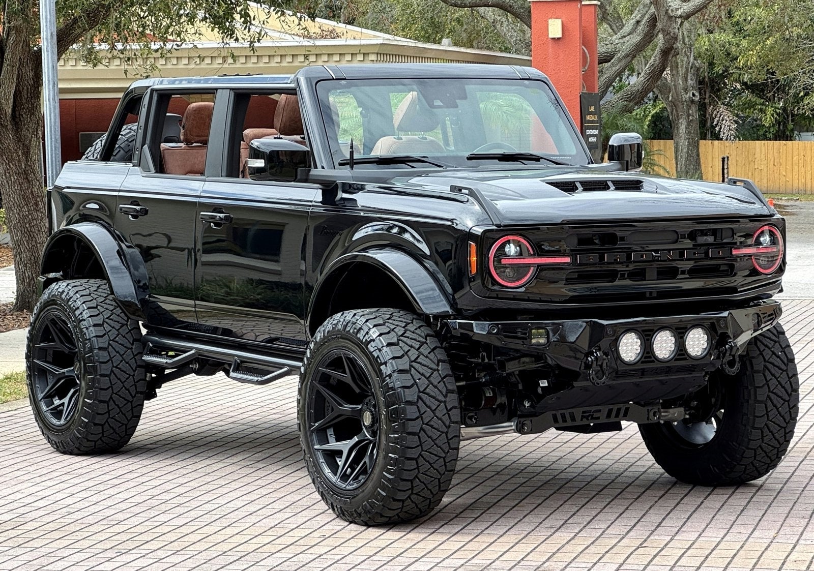 2024 Ford Bronco Outer Banks V6 Luxury Package Custom Lifted