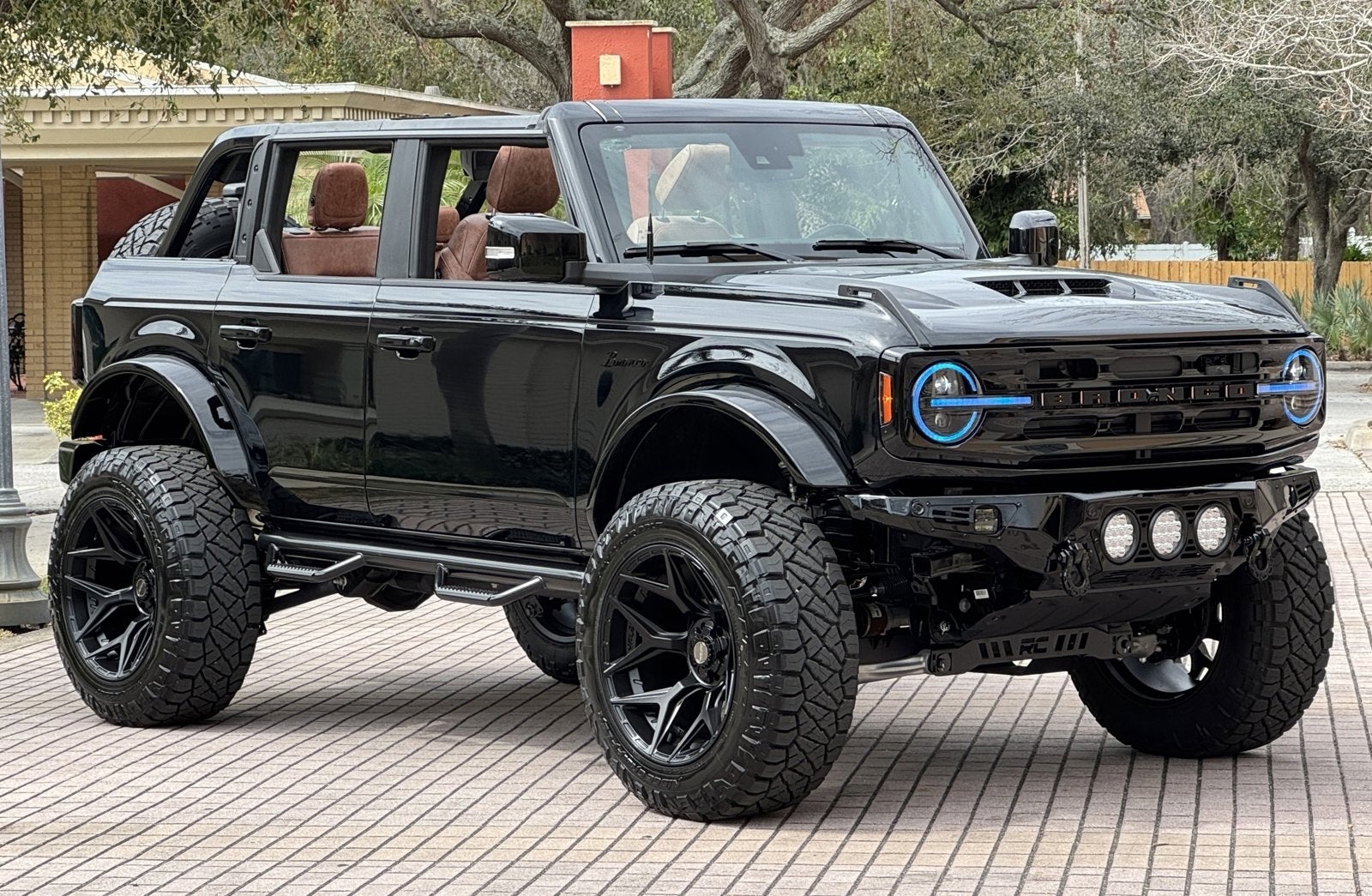 2024 Ford Bronco Outer Banks V6 Luxury Package Custom Lifted