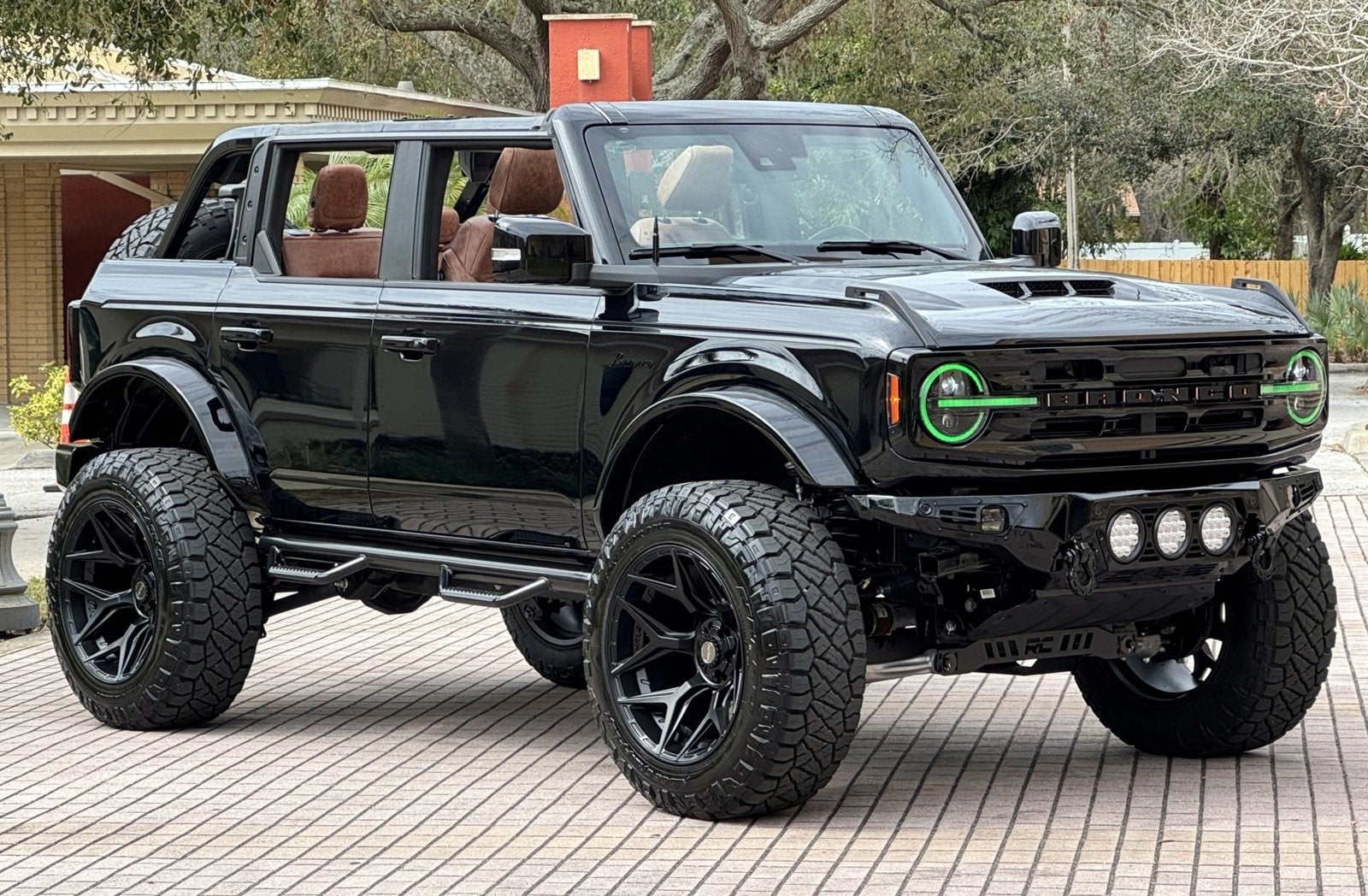 2024 Ford Bronco Outer Banks V6 Luxury Package Custom Lifted