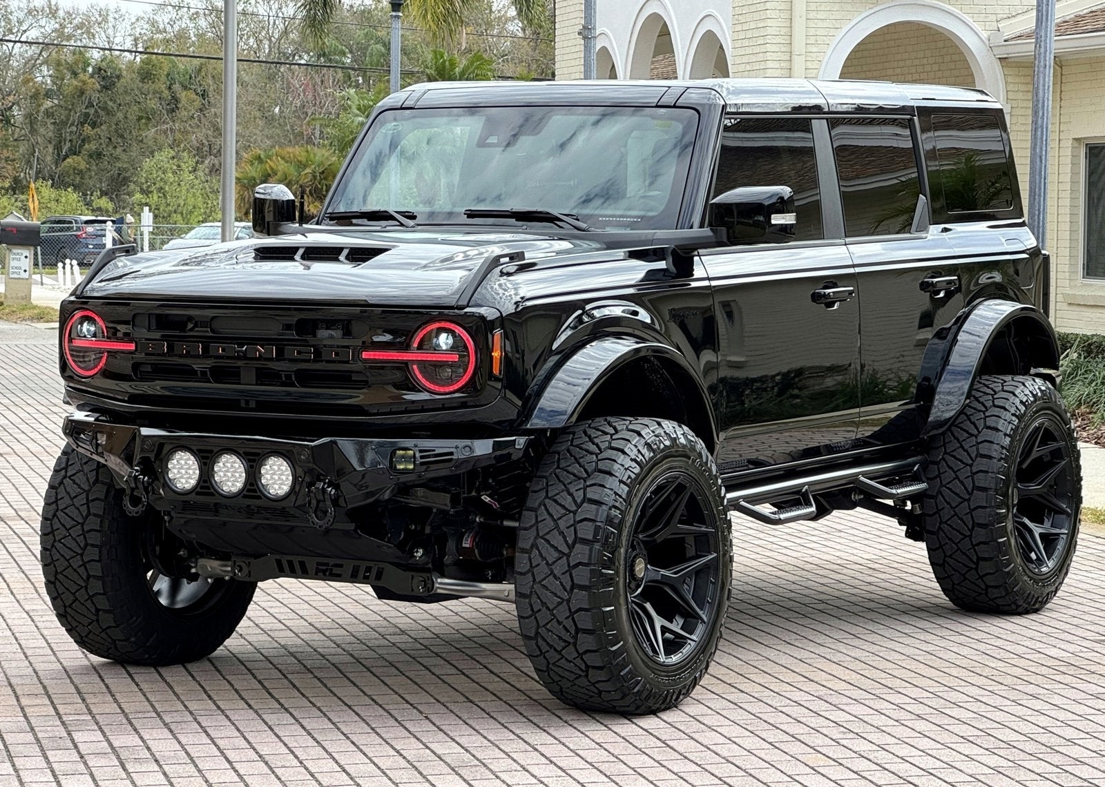 2024 Ford Bronco Outer Banks V6 Luxury Package Custom Lifted