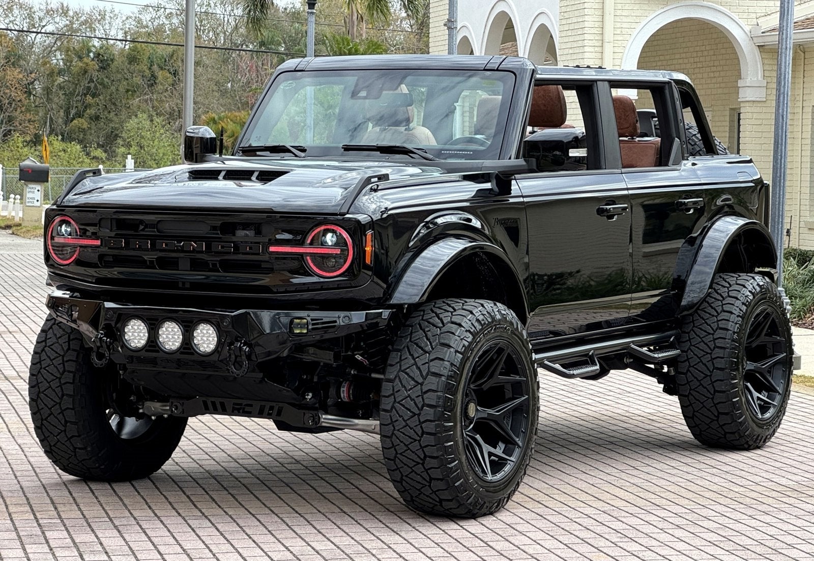 2024 Ford Bronco Outer Banks V6 Luxury Package Custom Lifted