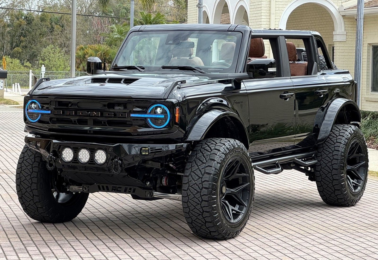 2024 Ford Bronco Outer Banks V6 Luxury Package Custom Lifted