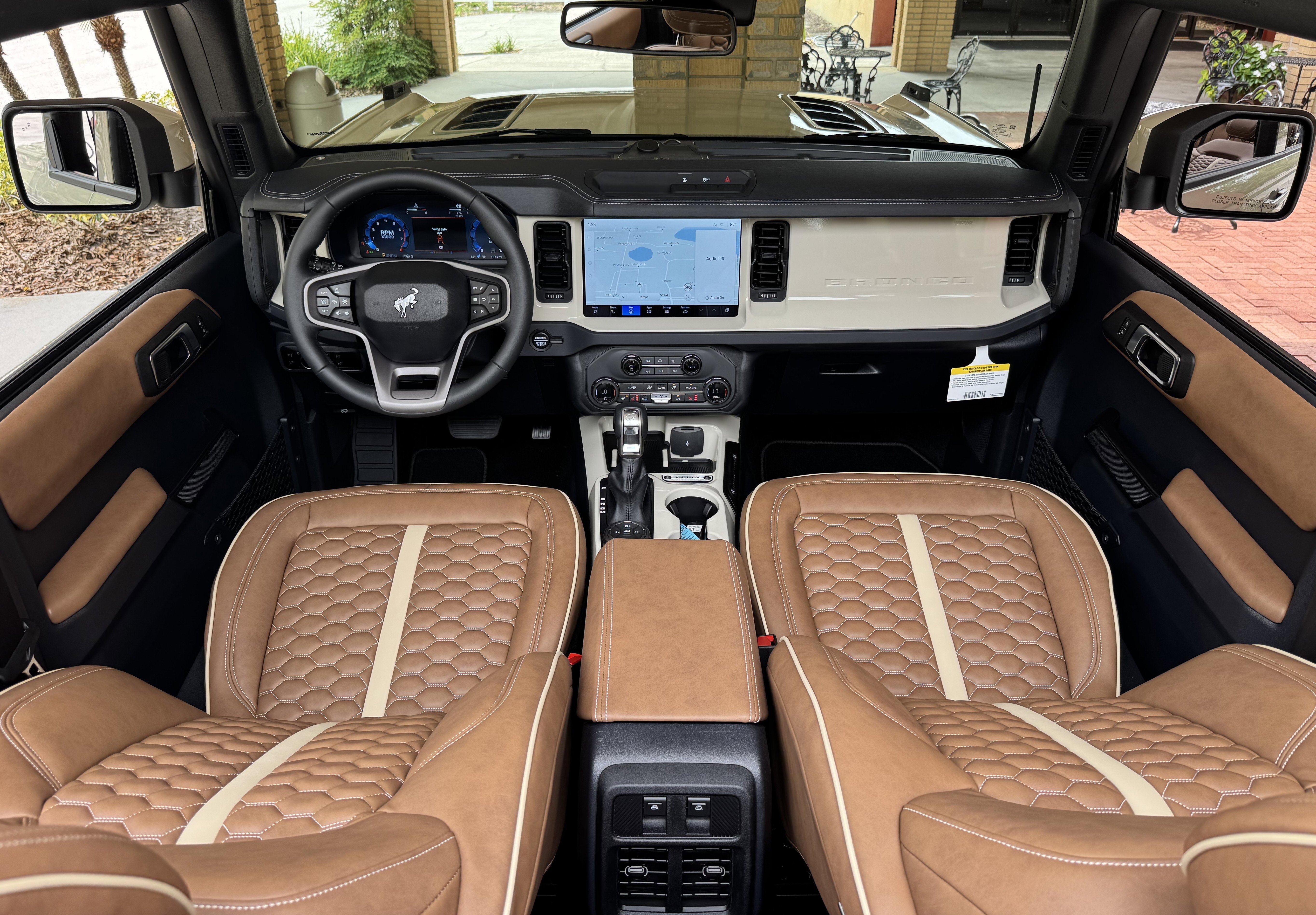 2025 Ford Bronco Outer Banks V6 Luxury Package Hard Top Custom Lifted