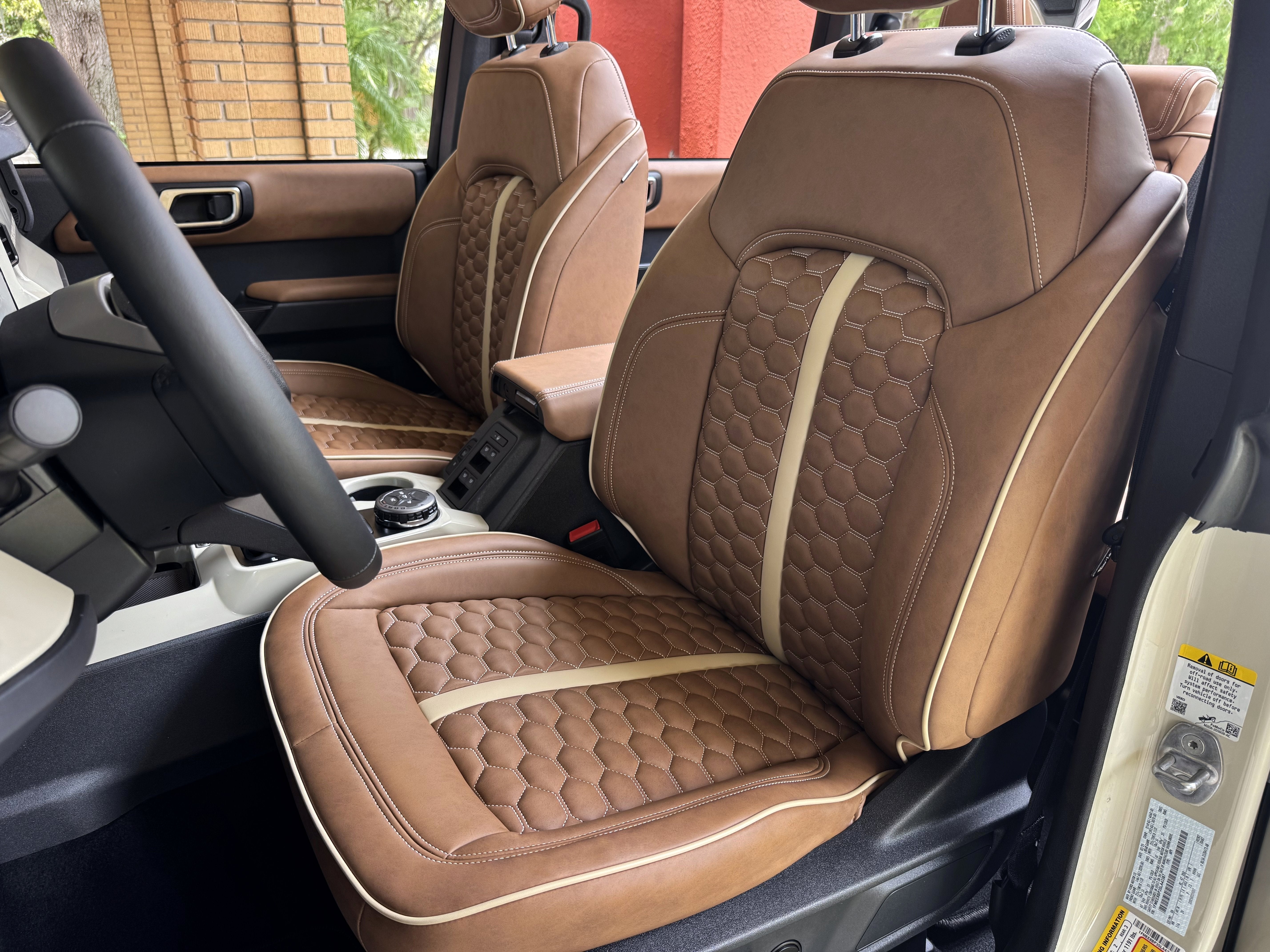 2025 Ford Bronco Outer Banks V6 Luxury Package Hard Top Custom Lifted