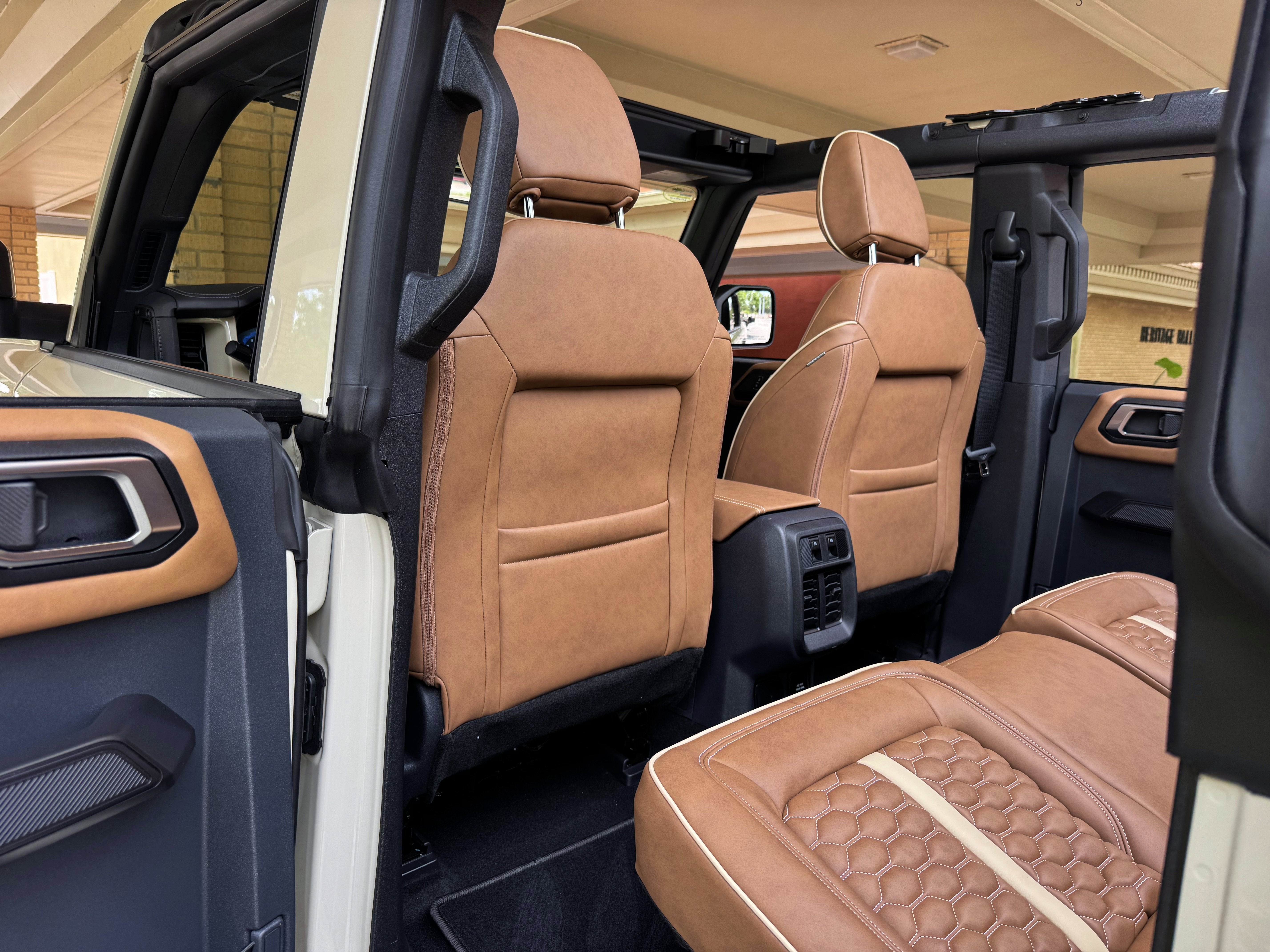 2025 Ford Bronco Outer Banks V6 Luxury Package Hard Top Custom Lifted