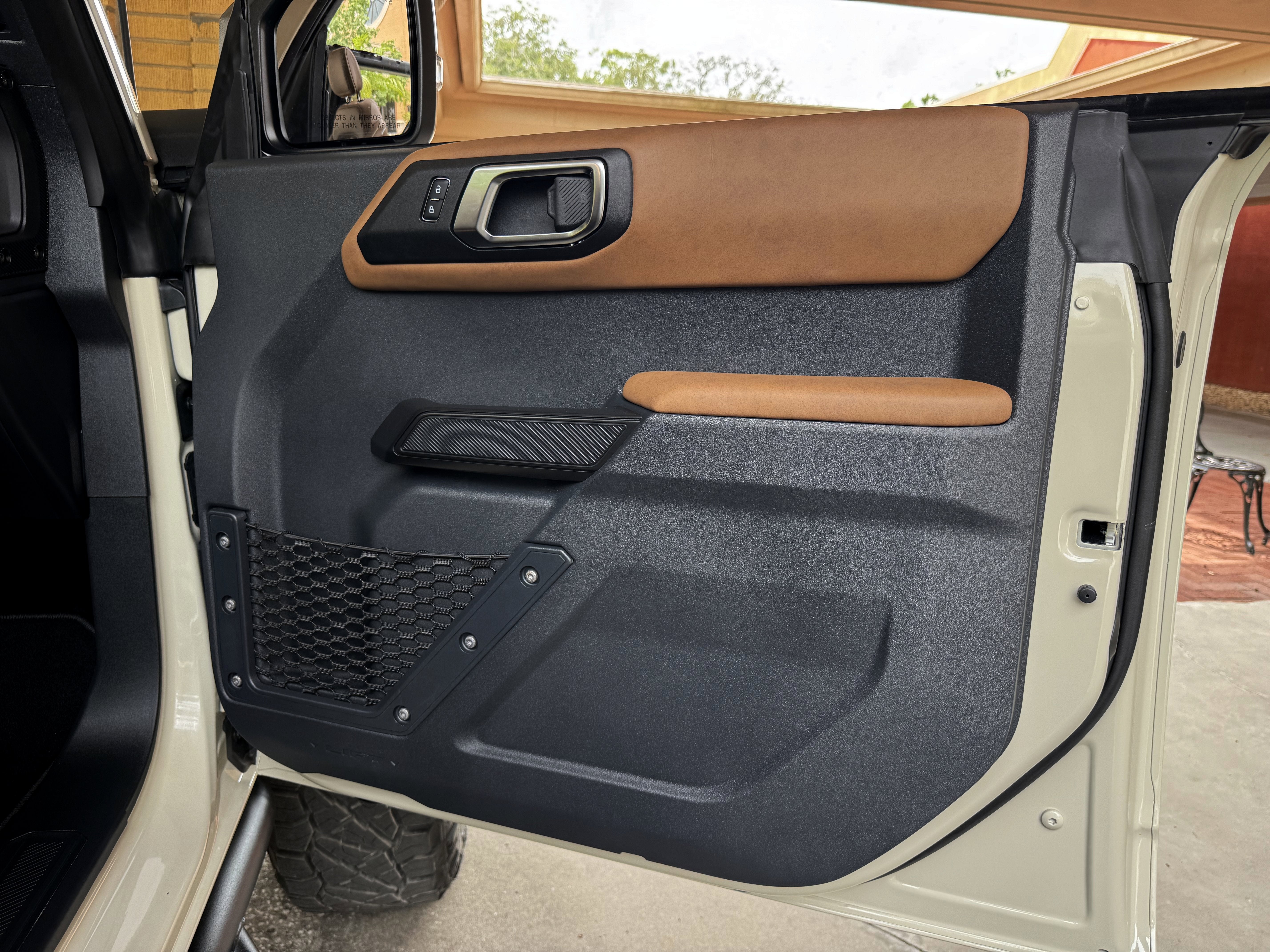 2025 Ford Bronco Outer Banks V6 Luxury Package Hard Top Custom Lifted