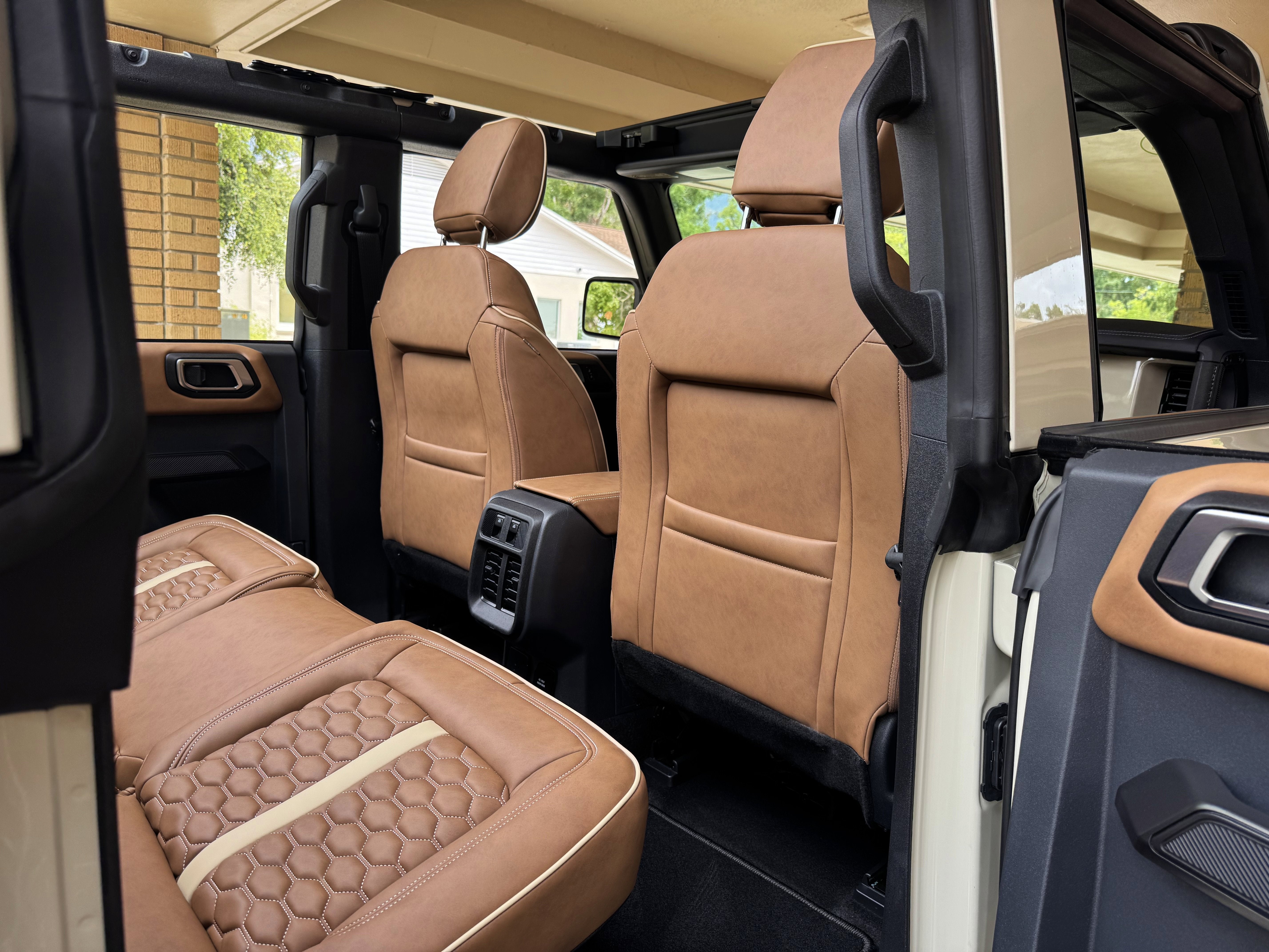 2025 Ford Bronco Outer Banks V6 Luxury Package Hard Top Custom Lifted