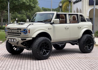 2025 Ford Bronco Outer Banks V6 Luxury Package Hard Top Custom Lifted