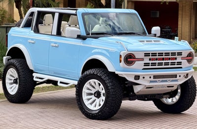 2025 Ford Bronco V6 Retro Outer Banks Custom Wind Blue Outer Banks