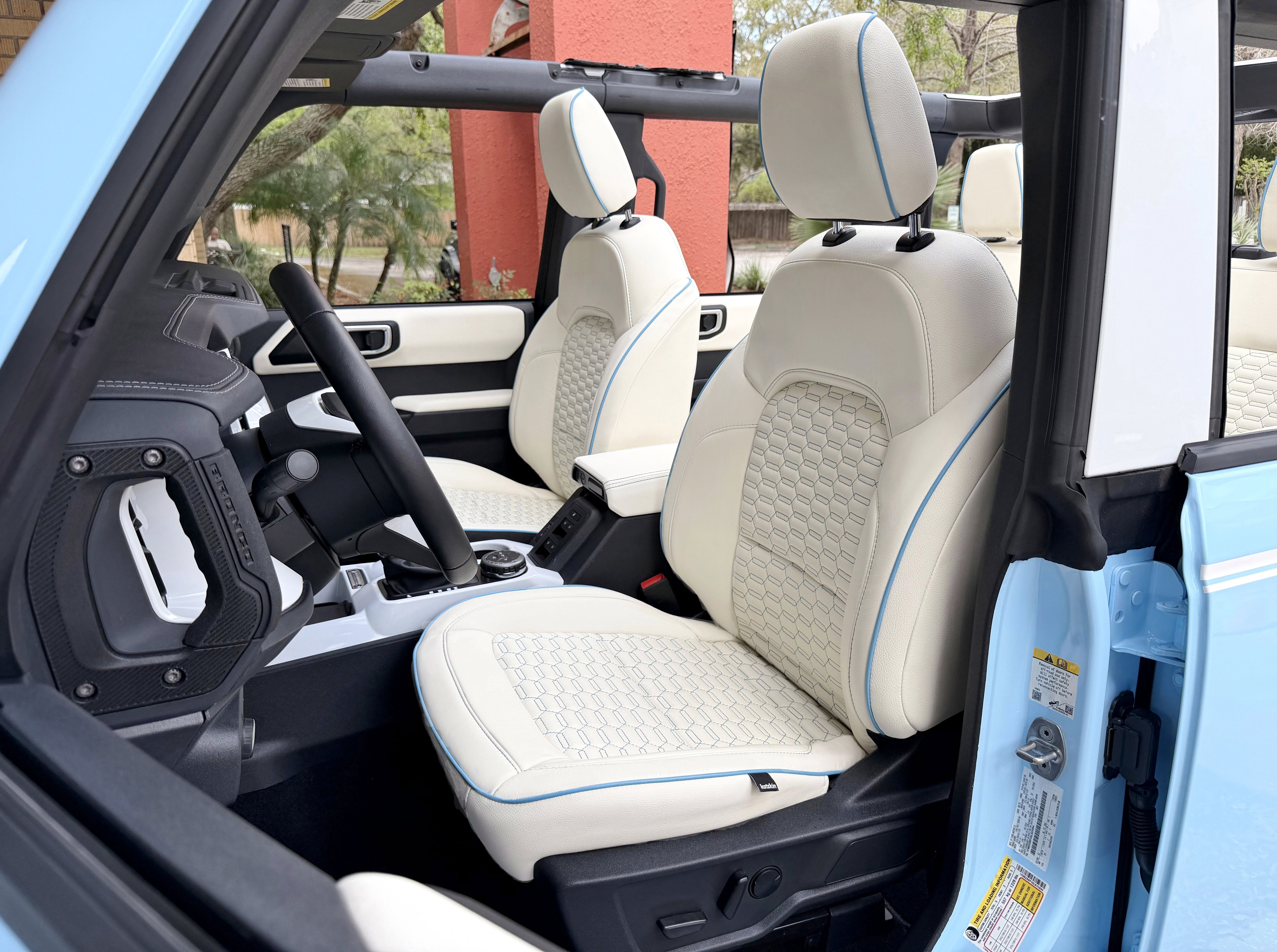 2025 Ford Bronco V6 Retro Outer Banks Custom Wind Blue Outer Banks