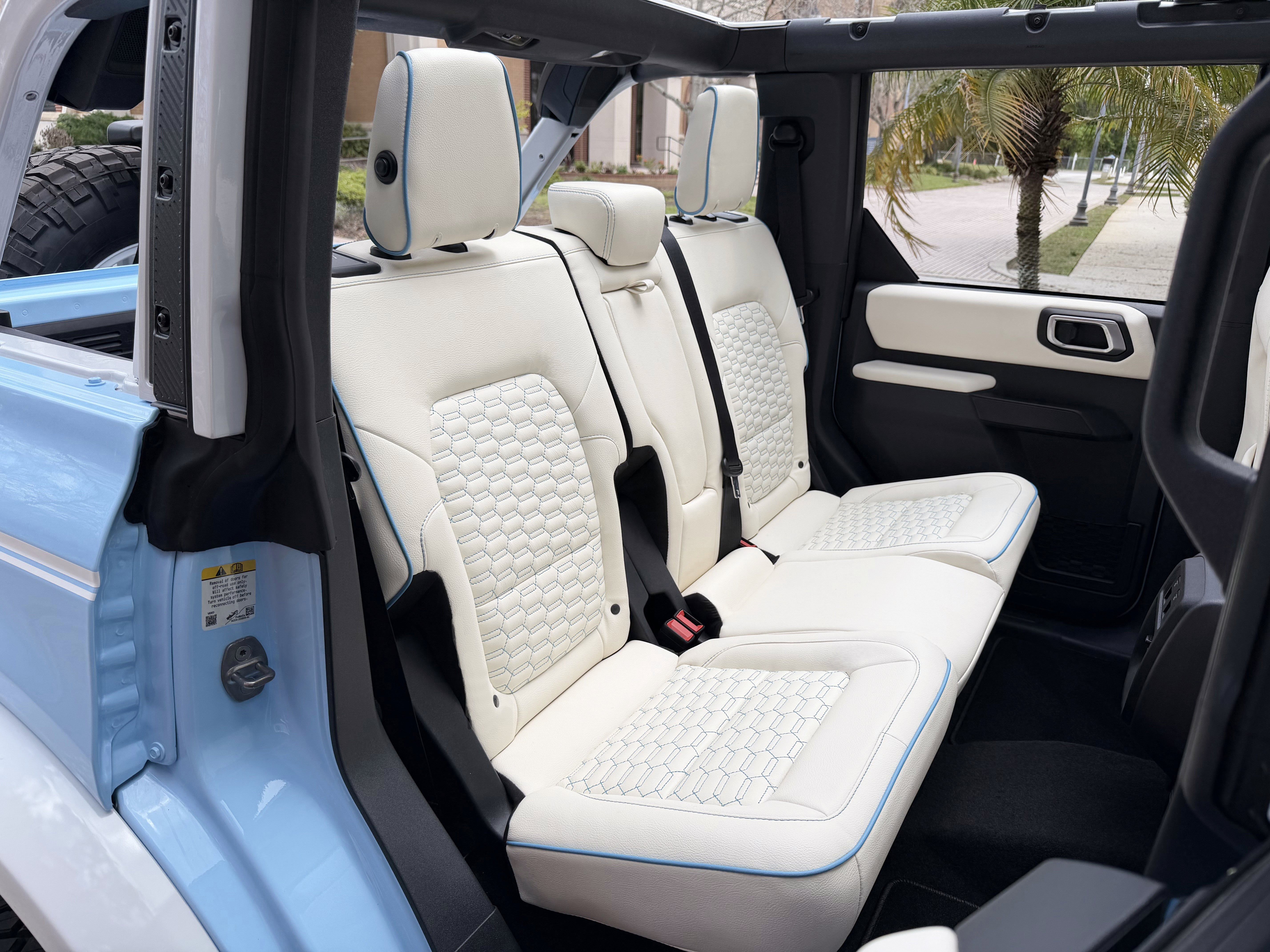 2025 Ford Bronco V6 Retro Outer Banks Custom Wind Blue Outer Banks