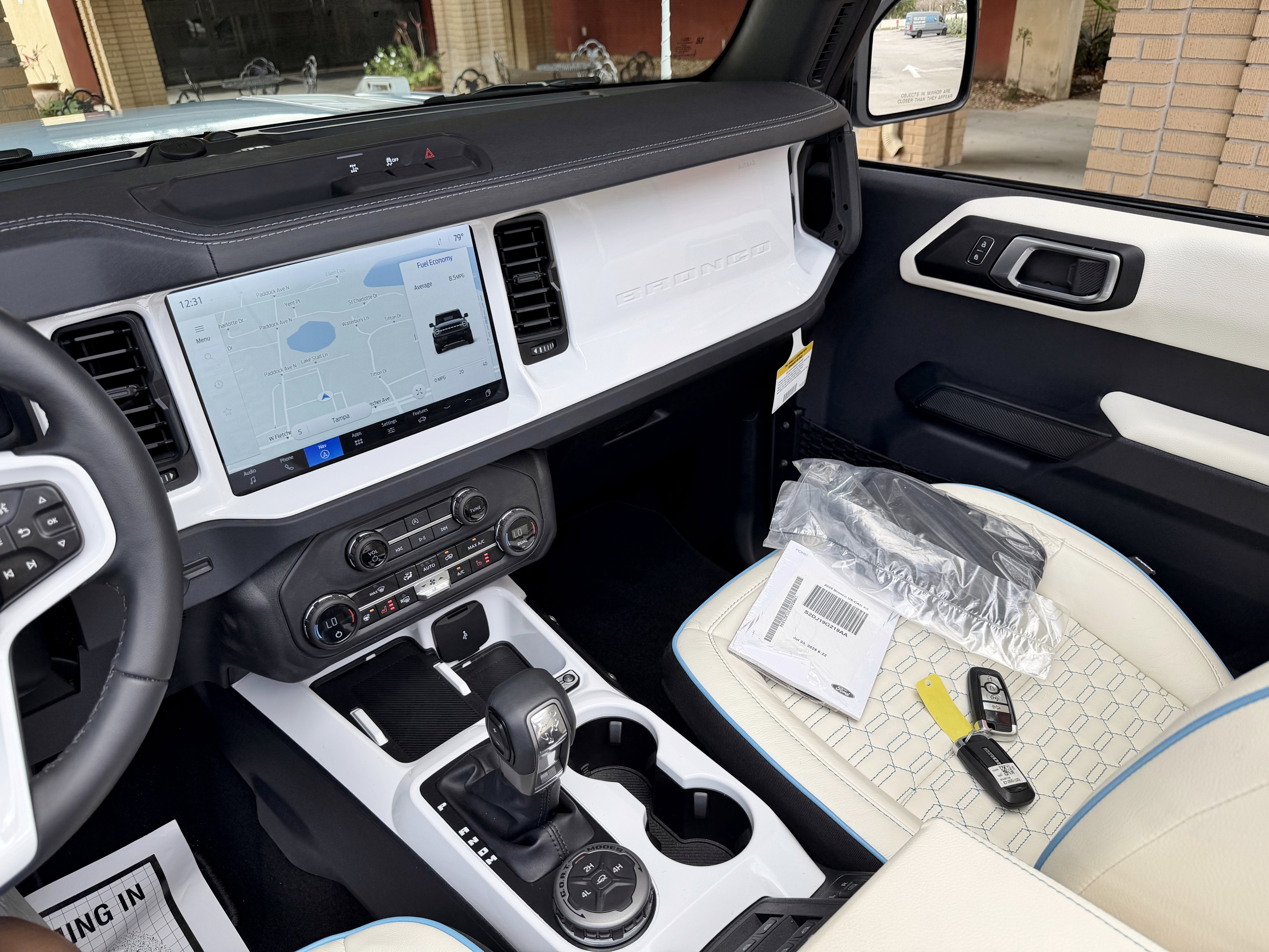 2025 Ford Bronco V6 Retro Outer Banks Custom Wind Blue Outer Banks