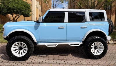 2025 Ford Bronco V6 Retro Outer Banks Custom Wind Blue Outer Banks