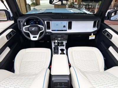 2025 Ford Bronco V6 Retro Outer Banks Custom Wind Blue Outer Banks
