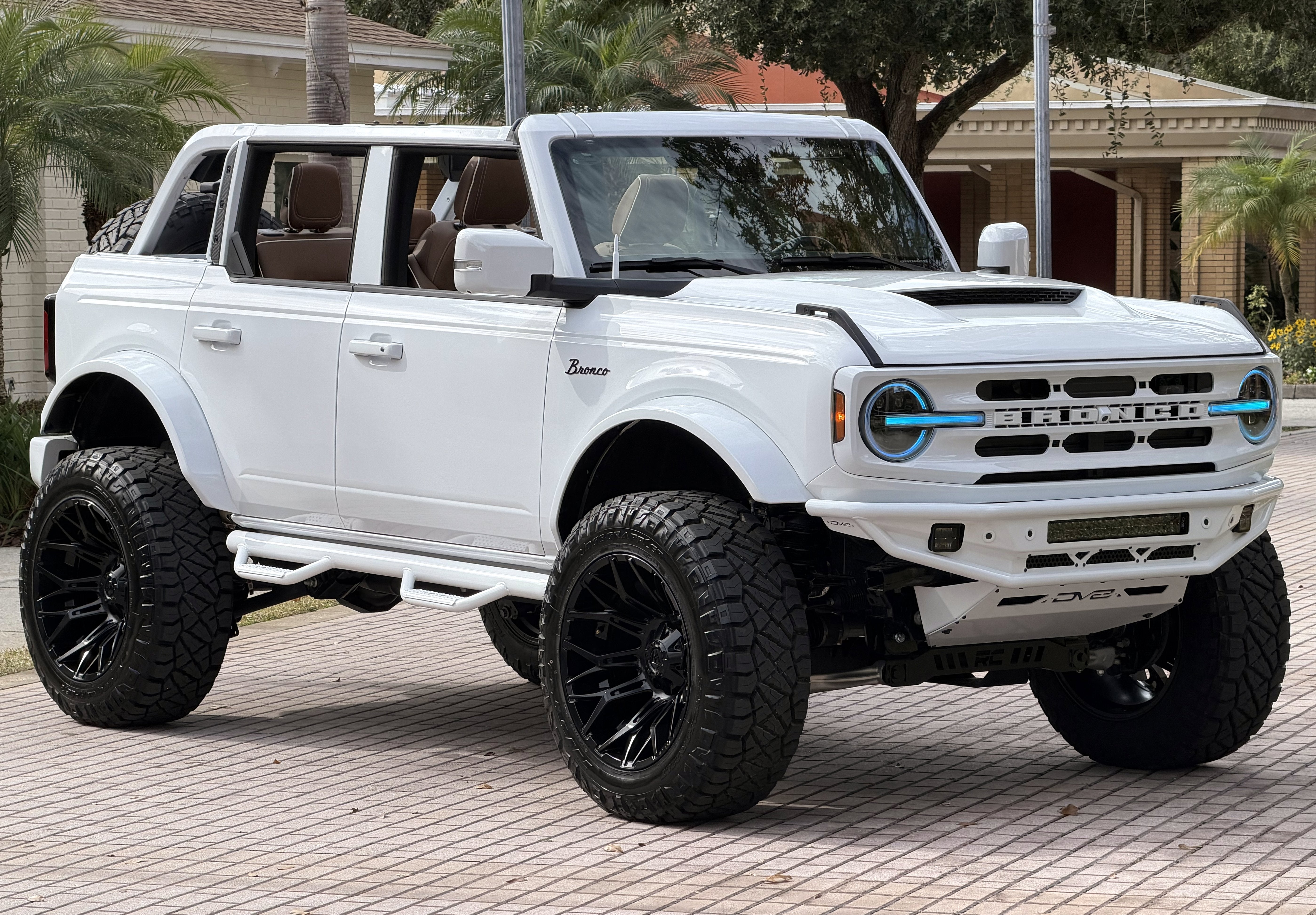 2025 Ford Bronco Outer Banks V6 Luxury Package Hard Top Custom Lifted